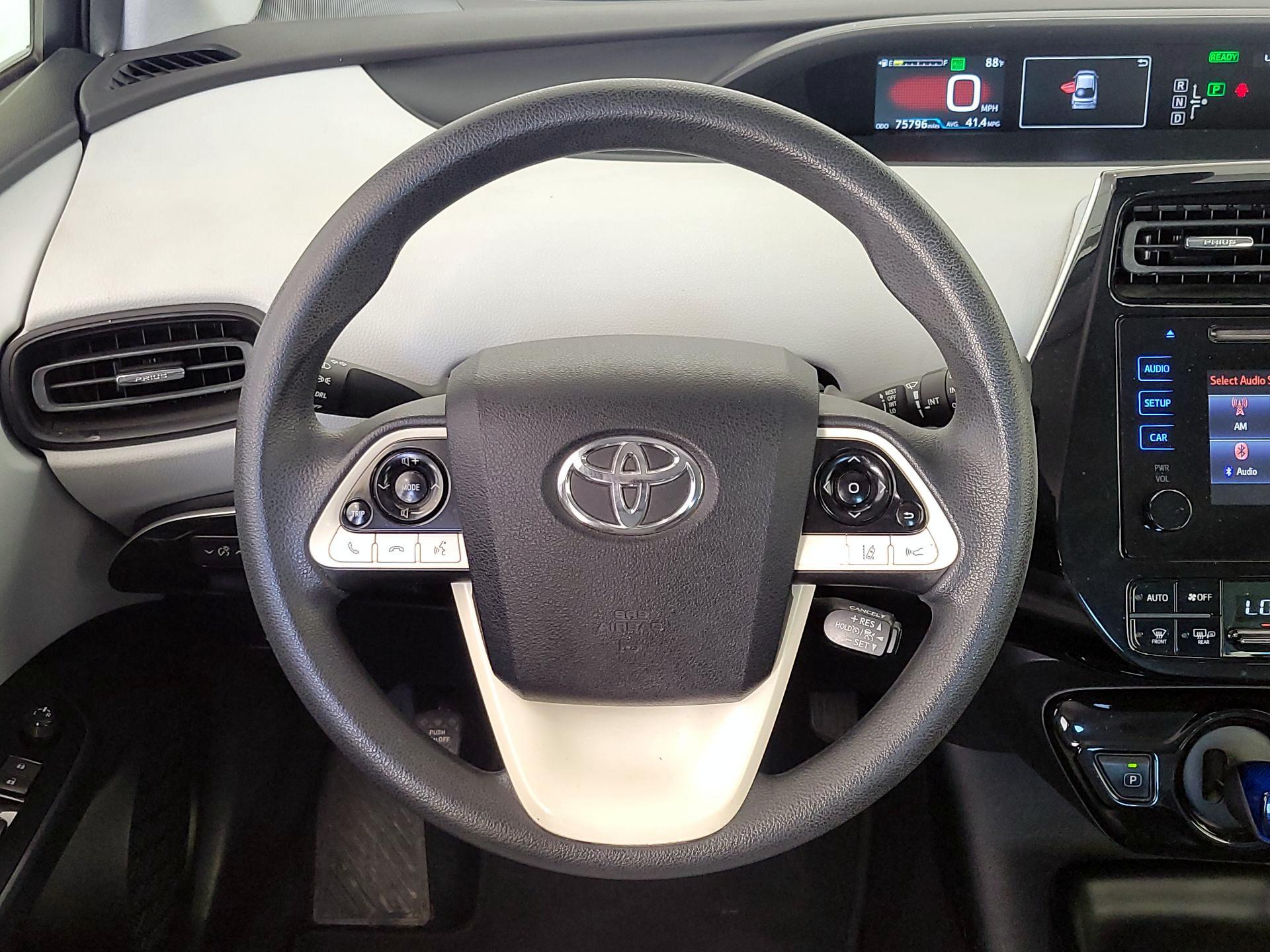 Thumbnail: 2017 Toyota Prius - 10