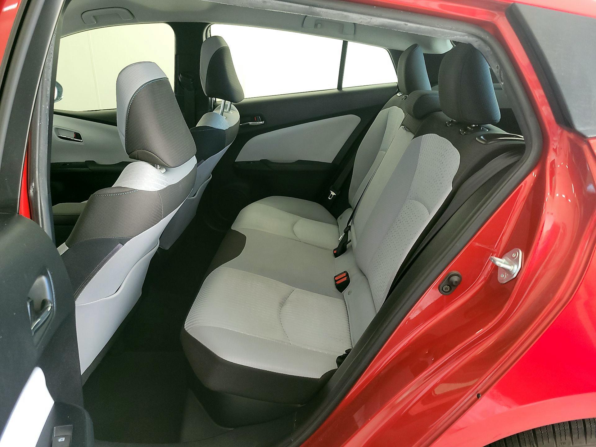 Thumbnail: 2017 Toyota Prius - 17