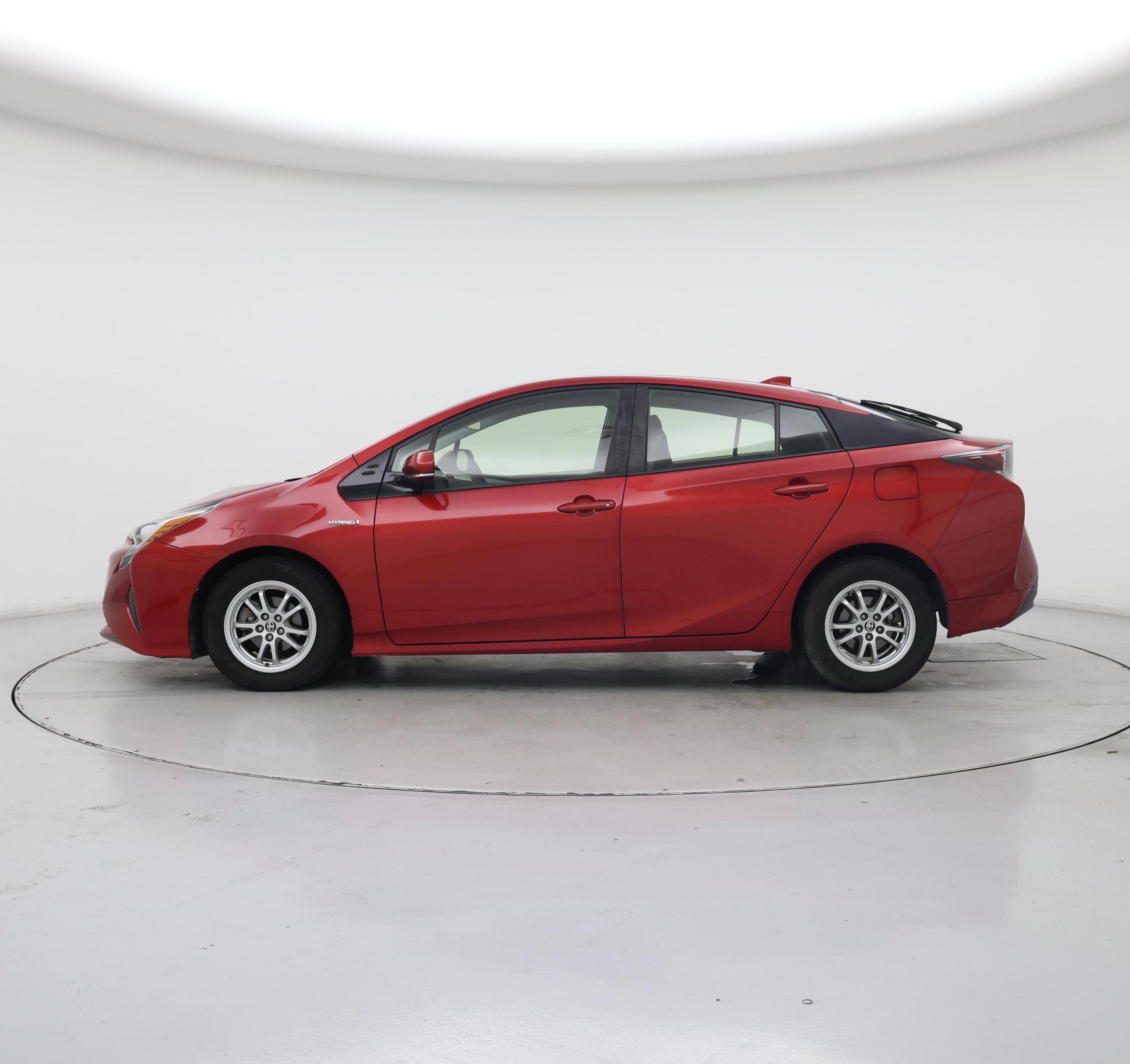 Thumbnail: 2017 Toyota Prius - 3