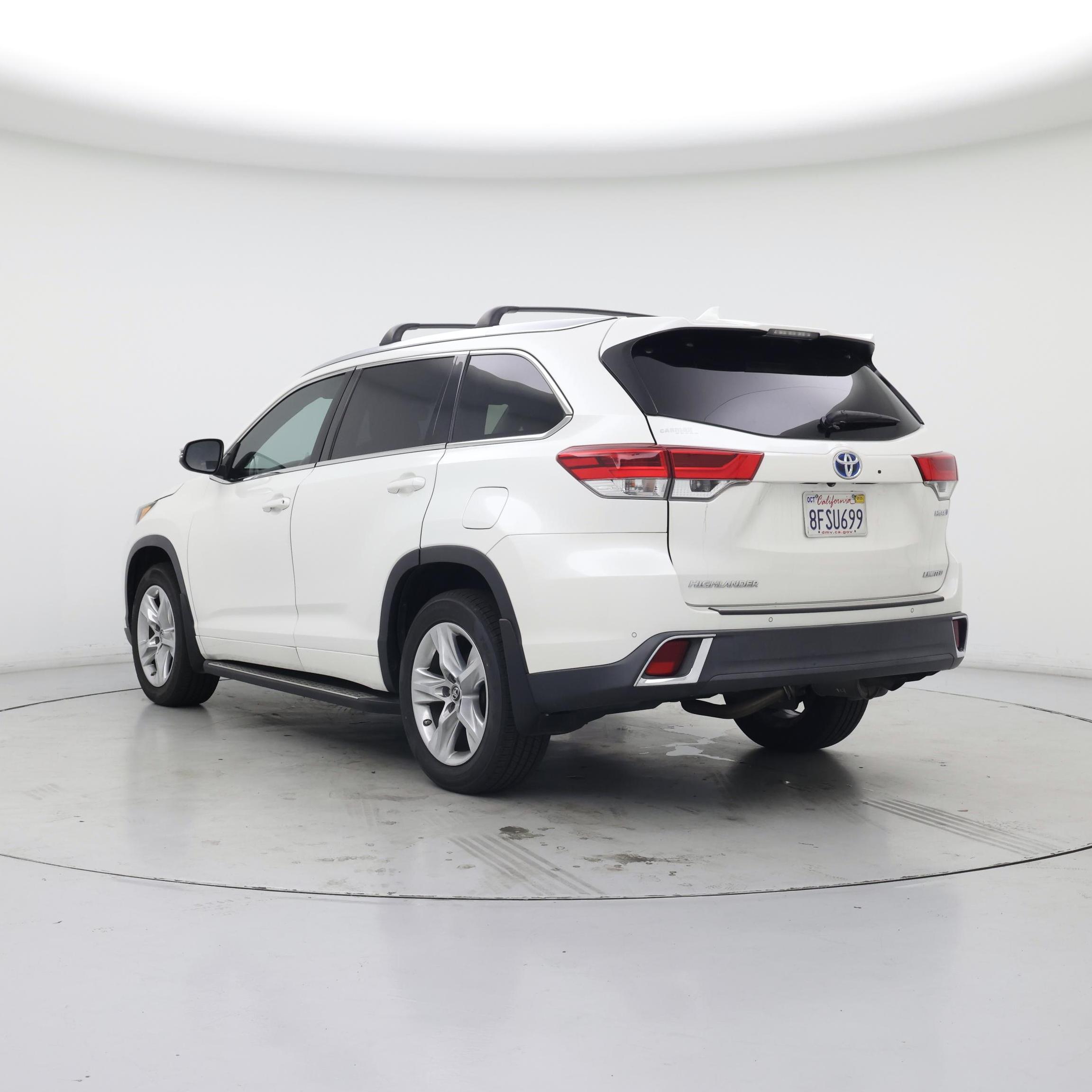 Thumbnail: 2019 Toyota Highlander - 2