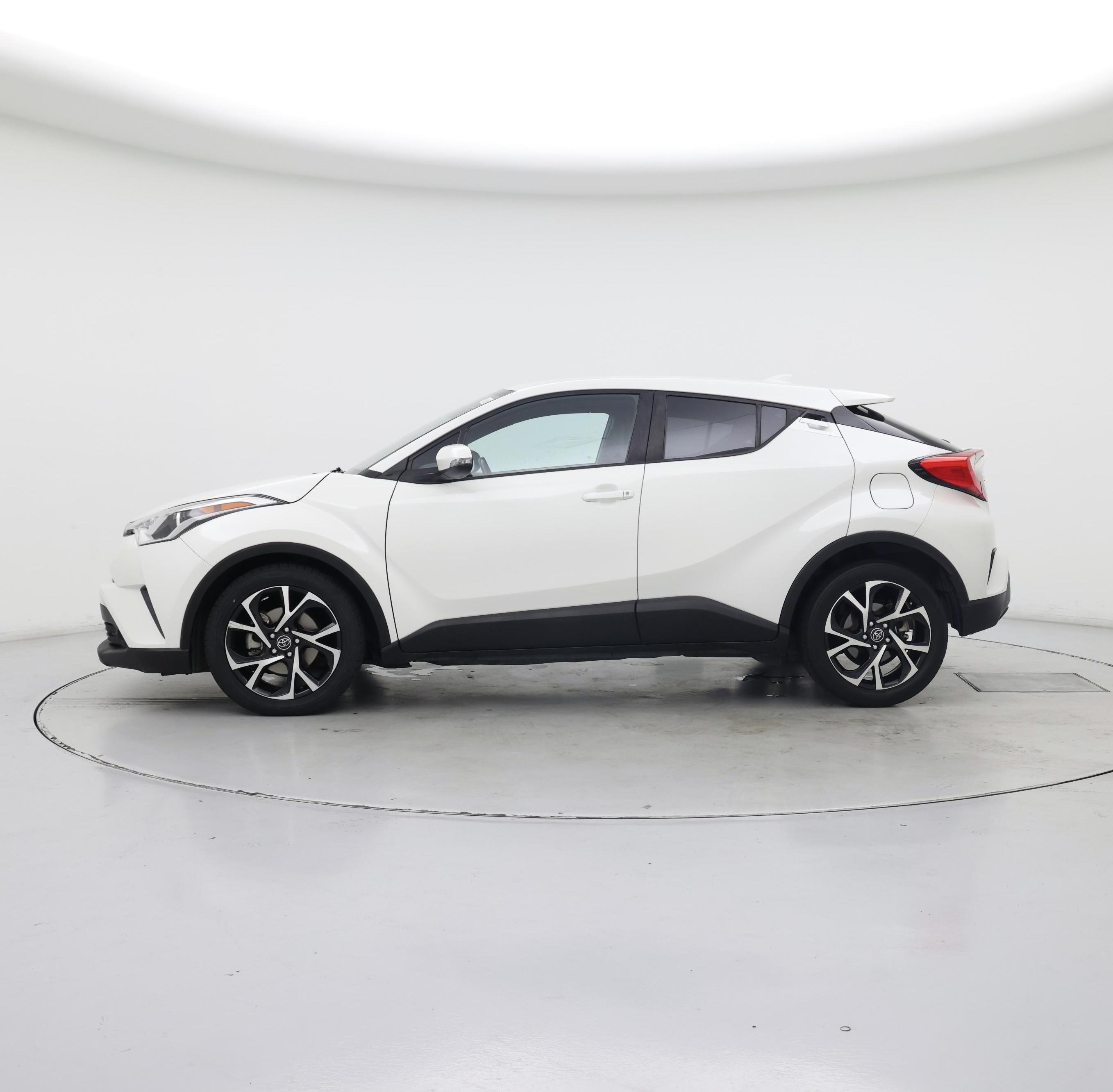 Thumbnail: 2018 Toyota C-HR - 3