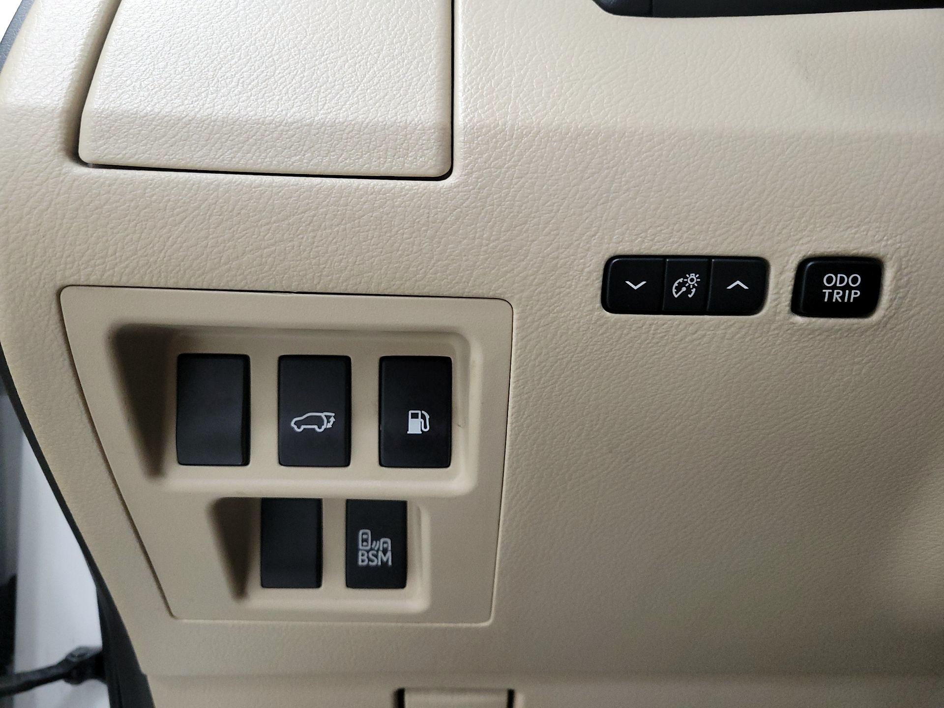 Thumbnail: 2014 Lexus RX - 11