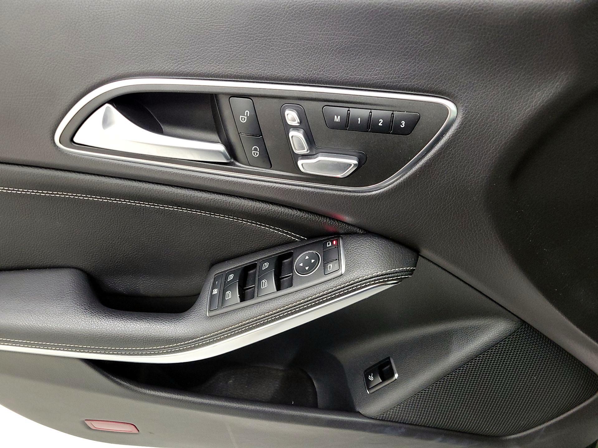 Thumbnail: 2019 Mercedes-Benz CLA - 12