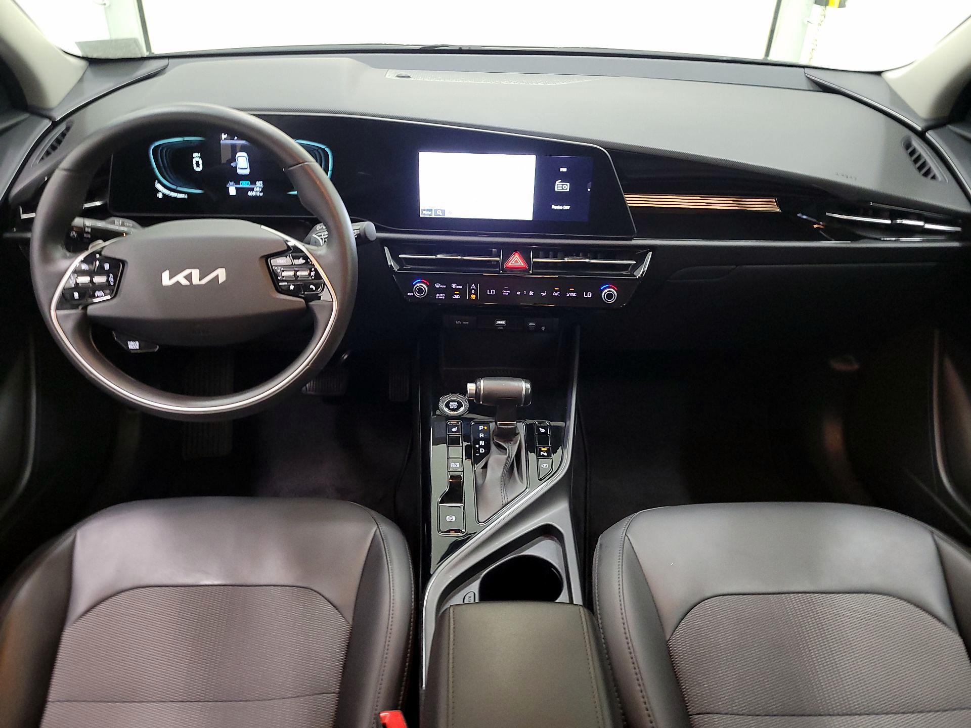 Thumbnail: 2023 Kia Niro - 9