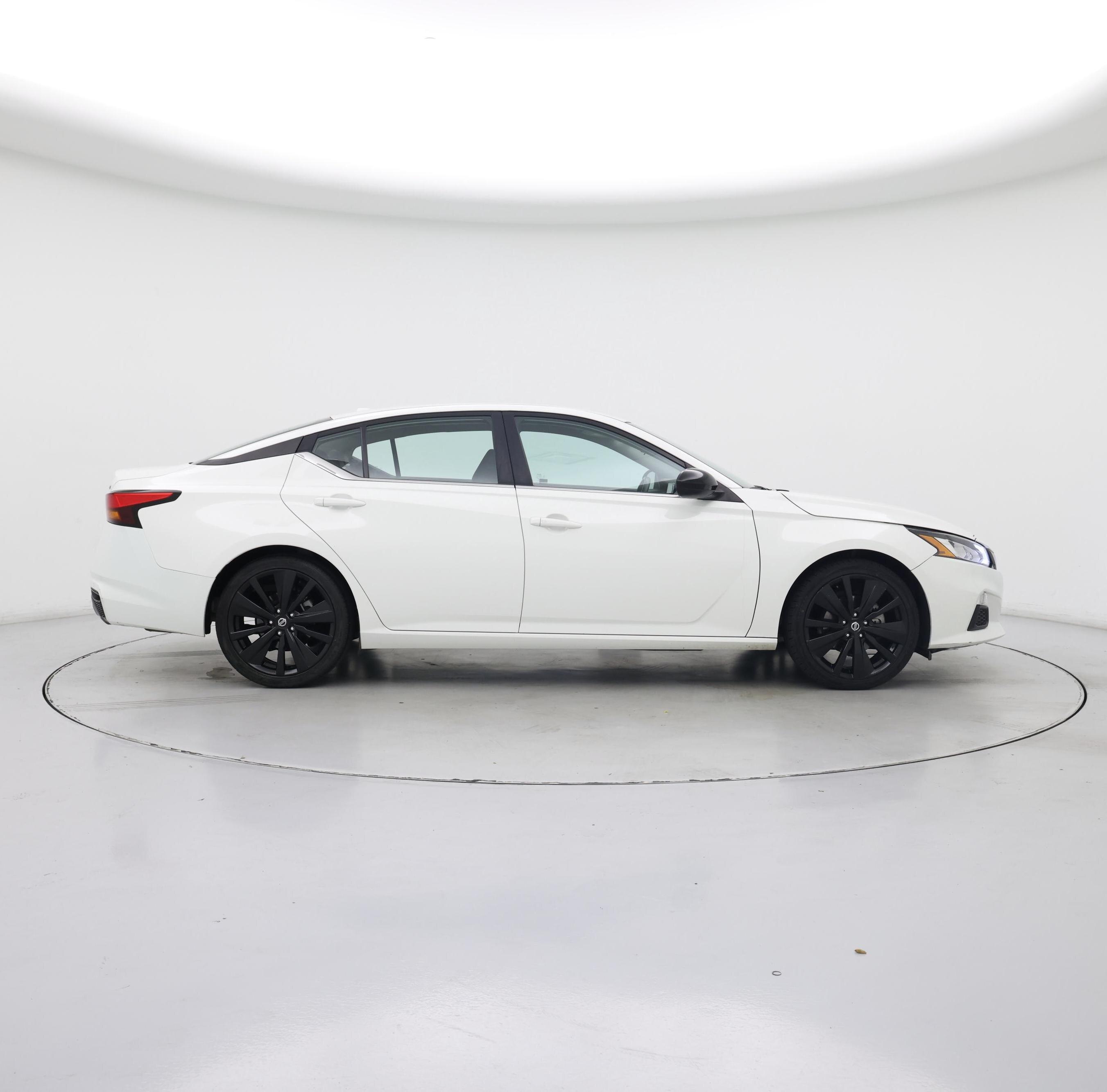 Thumbnail: 2021 Nissan Altima - 7