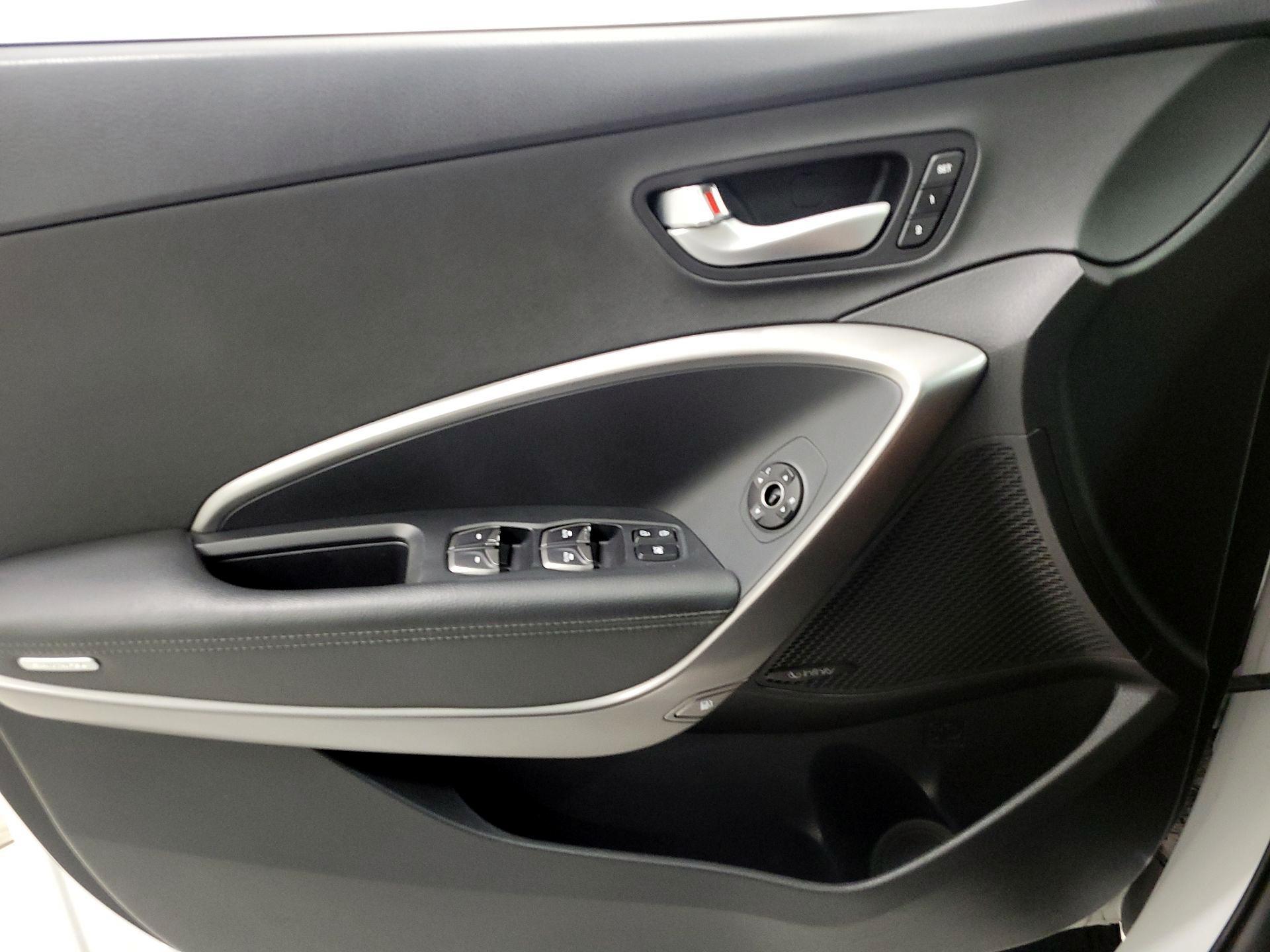 Thumbnail: 2018 Hyundai Santa Fe - 12