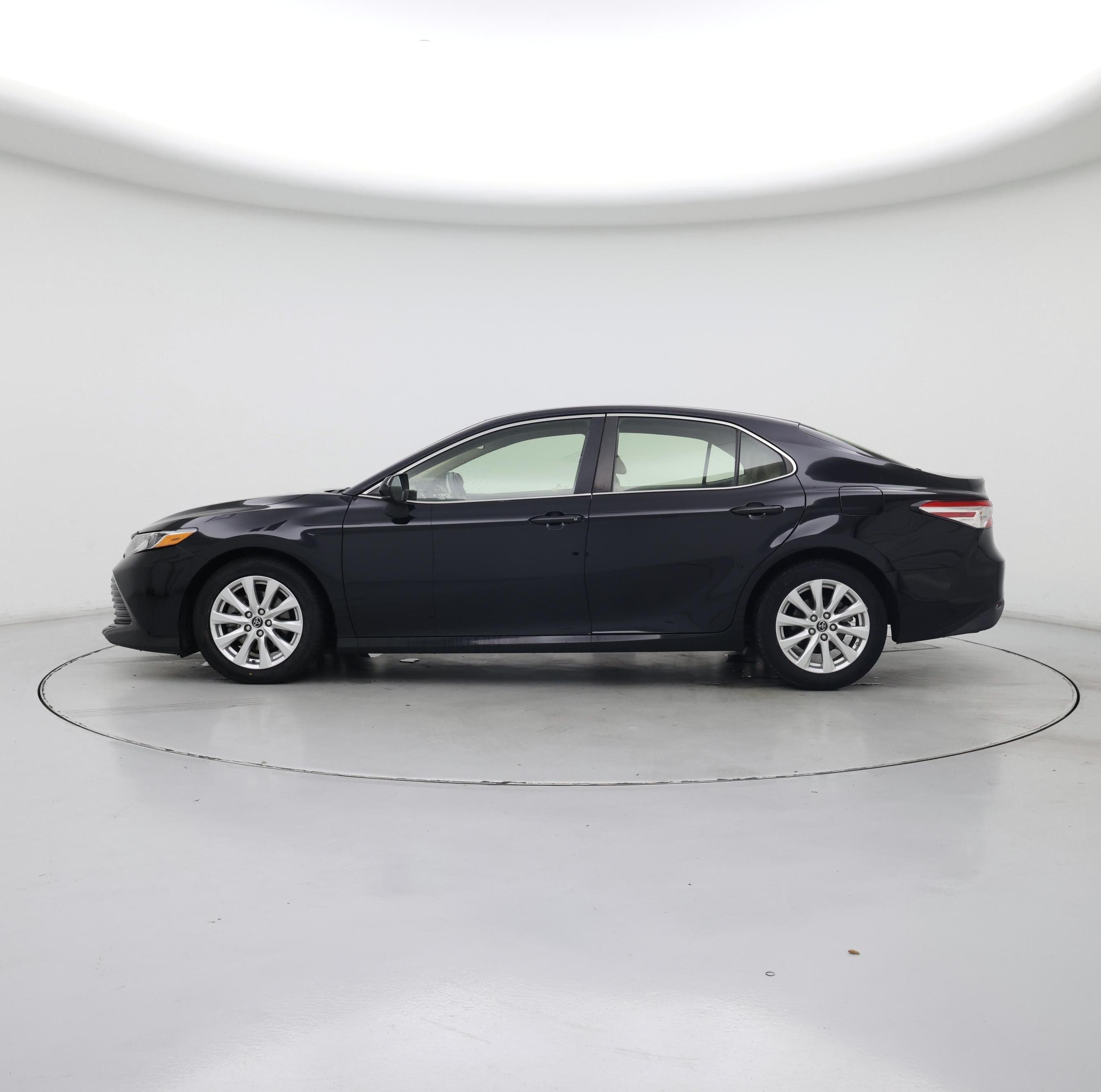 Thumbnail: 2018 Toyota Camry - 3