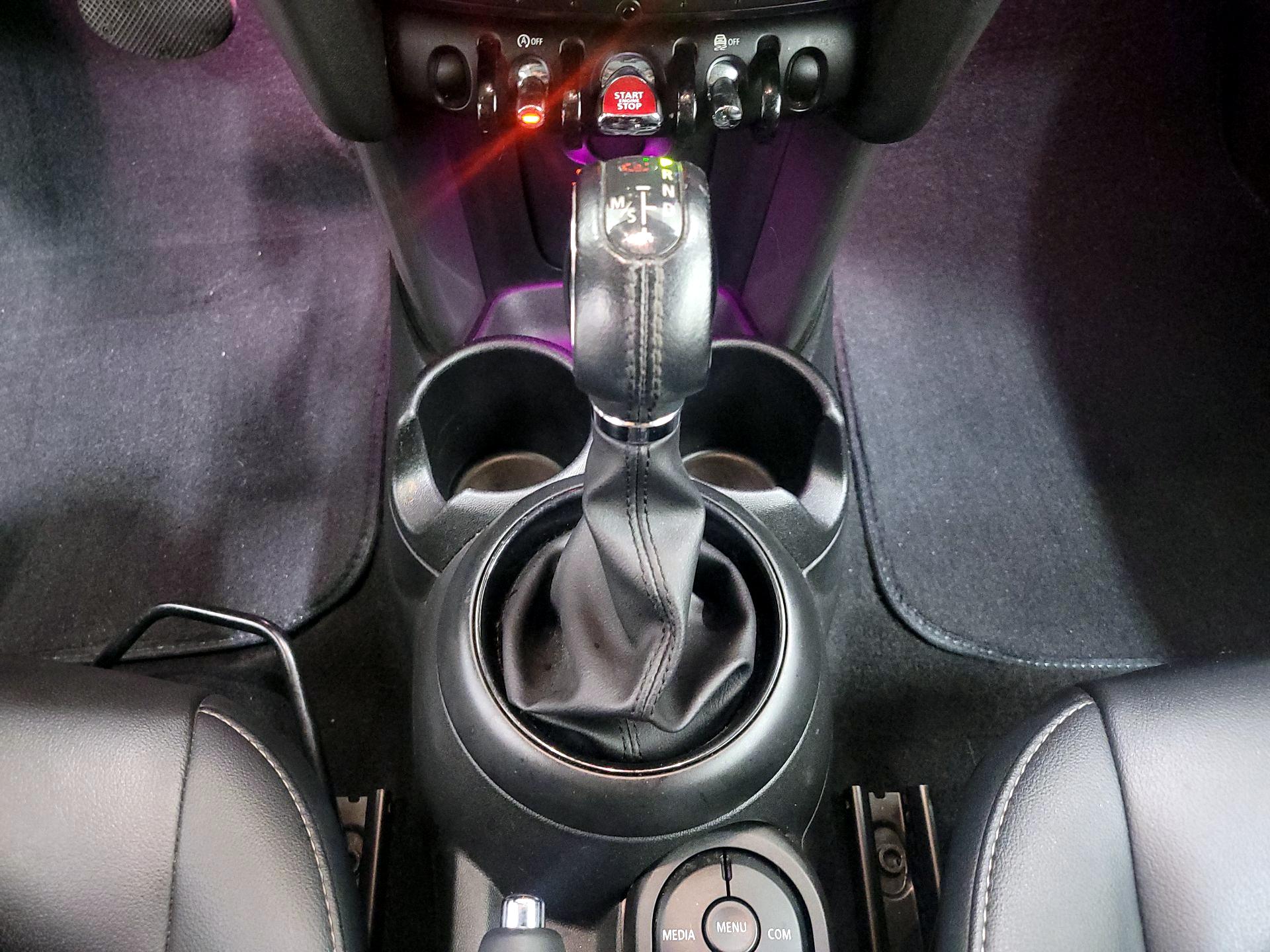 Thumbnail: 2019 MINI Cooper Hardtop - 16