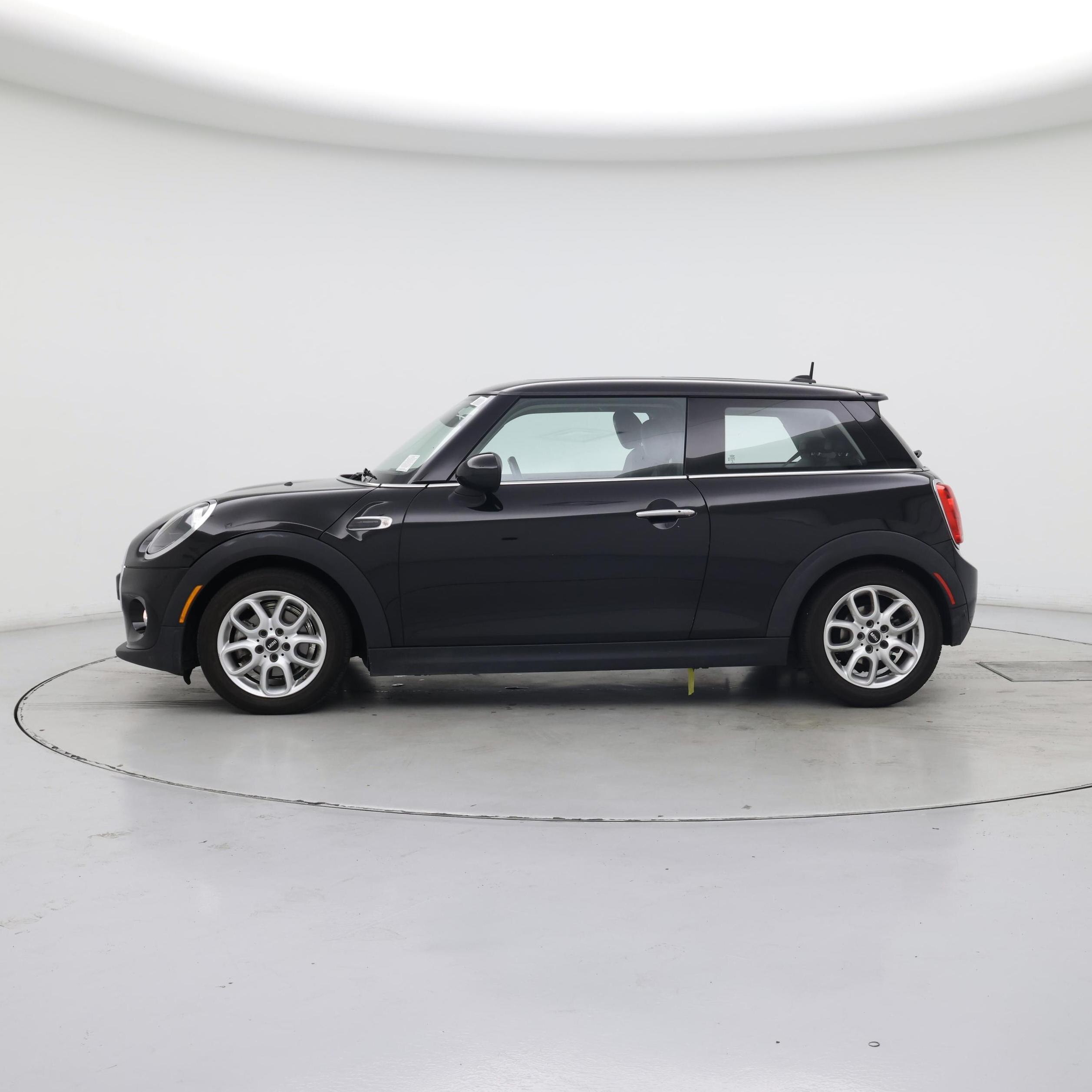 Thumbnail: 2019 MINI Cooper Hardtop - 3