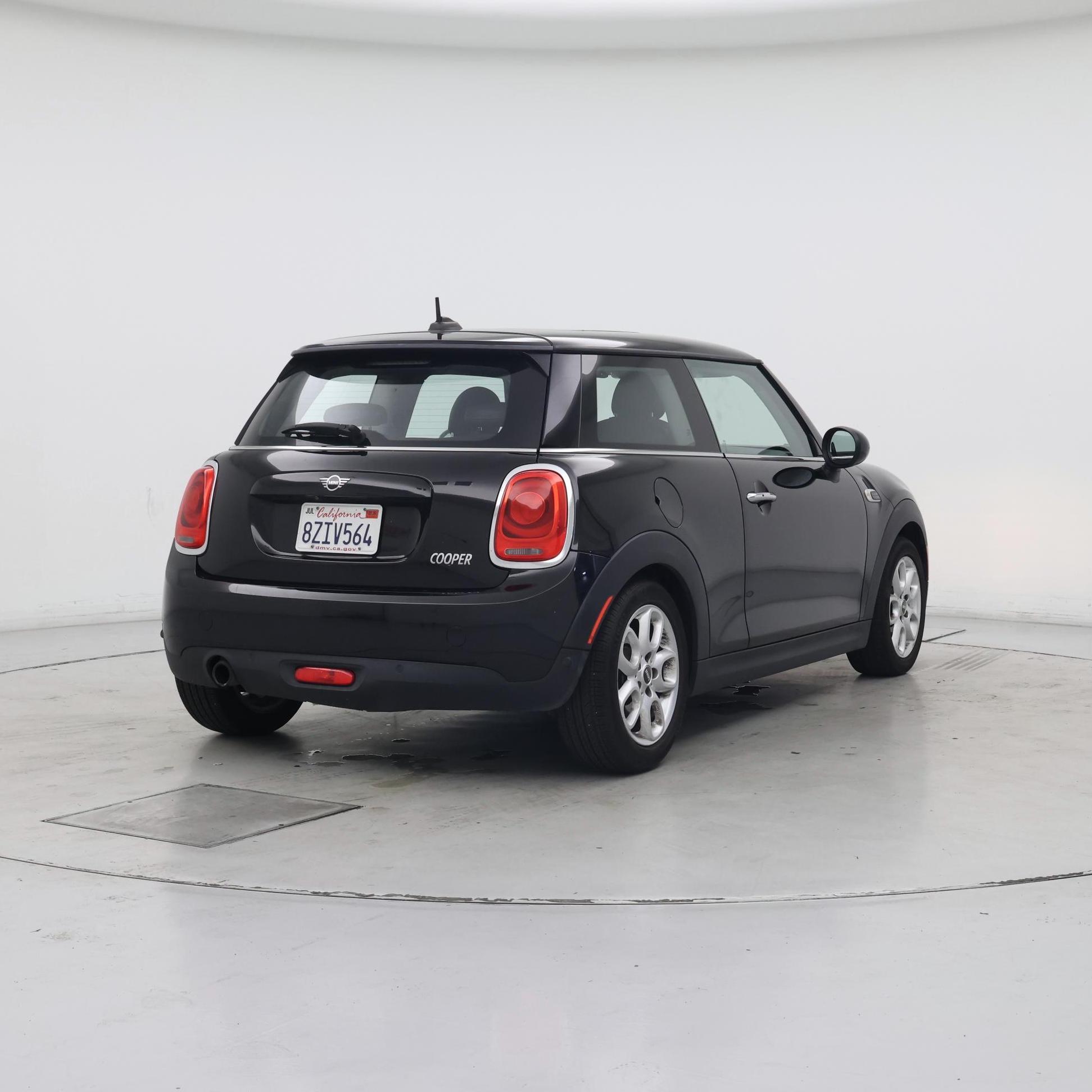 Thumbnail: 2019 MINI Cooper Hardtop - 8