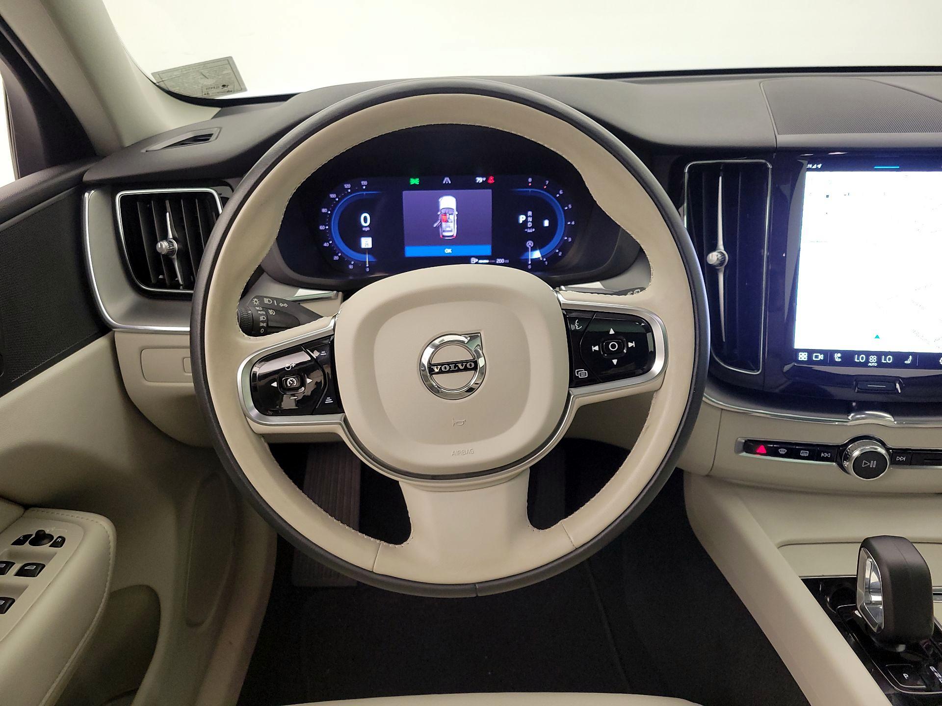 Thumbnail: 2024 Volvo XC60 - 10