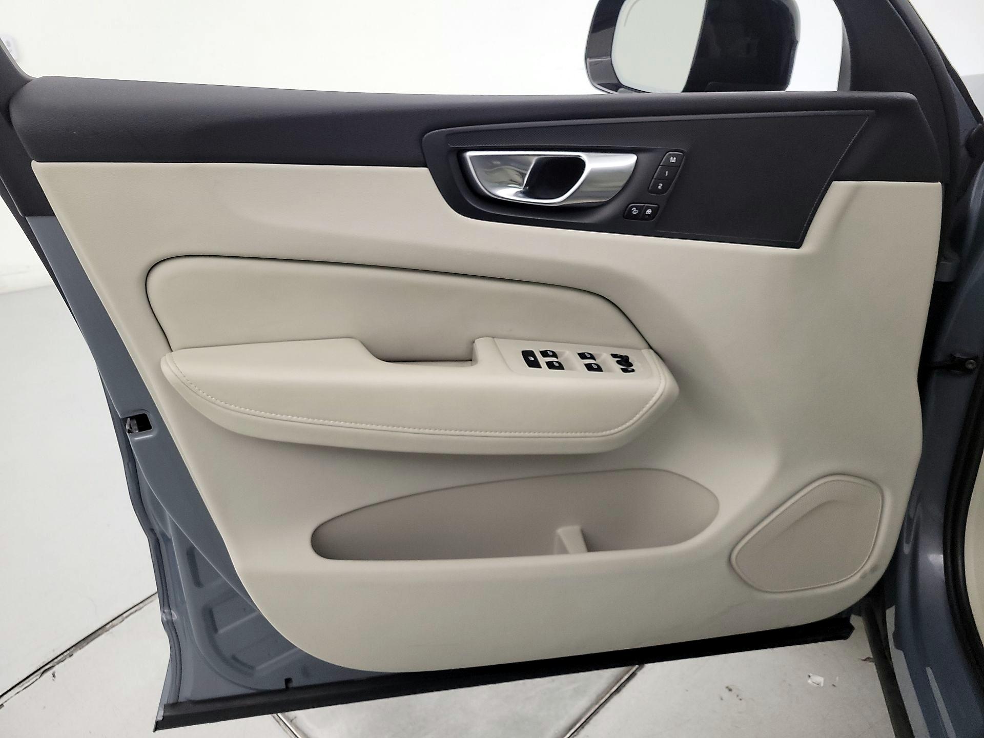 Thumbnail: 2024 Volvo XC60 - 12