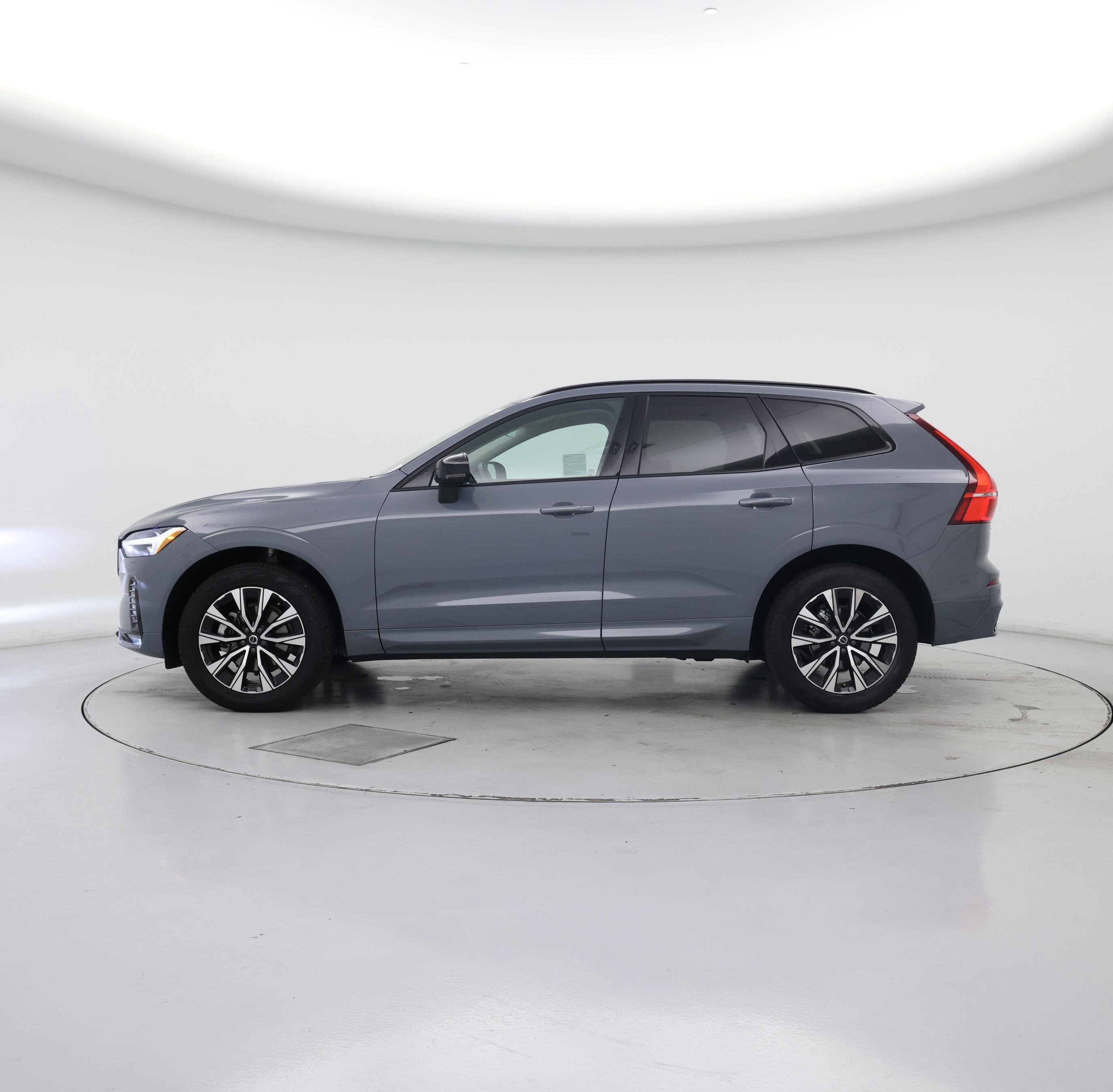 Thumbnail: 2024 Volvo XC60 - 3