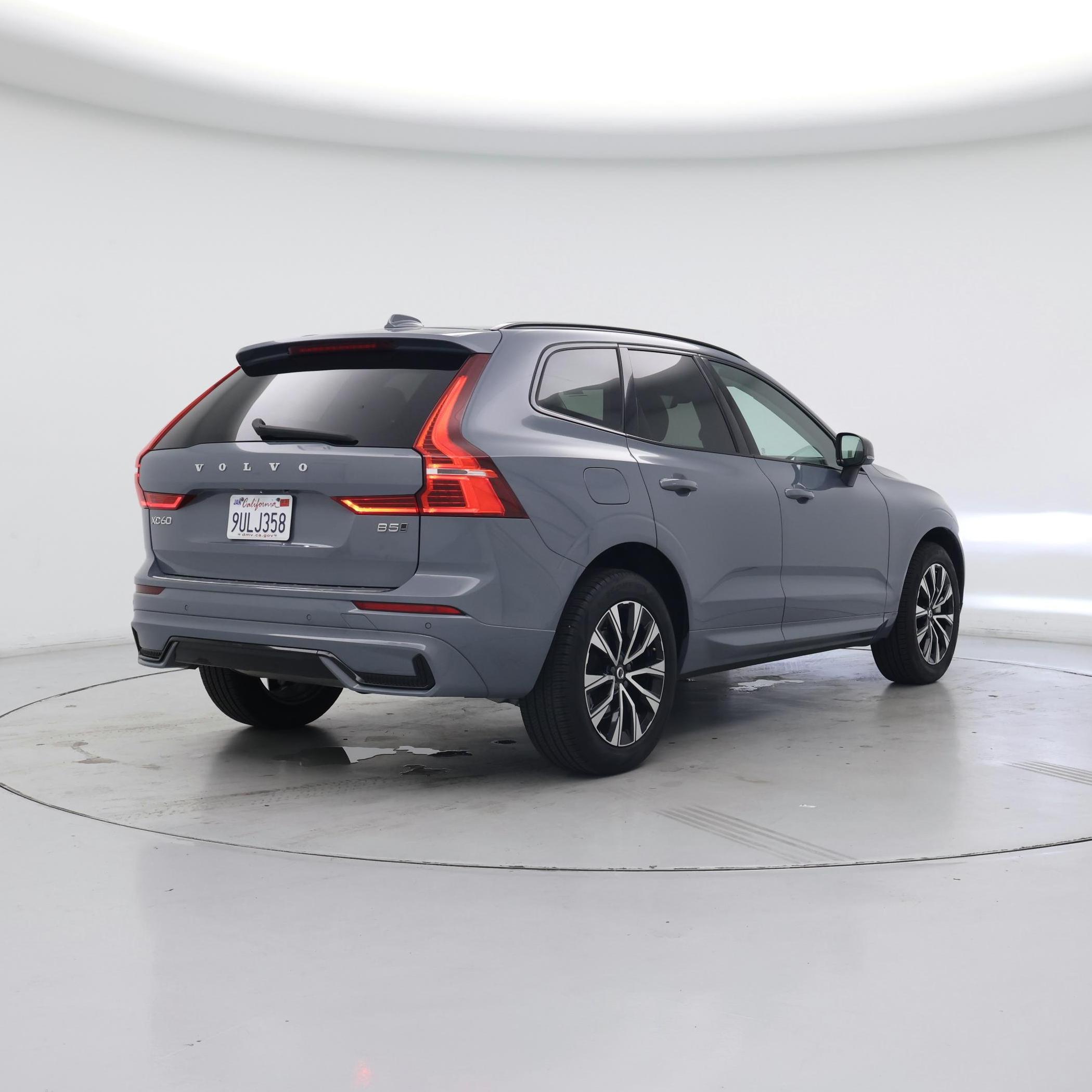 Thumbnail: 2024 Volvo XC60 - 8