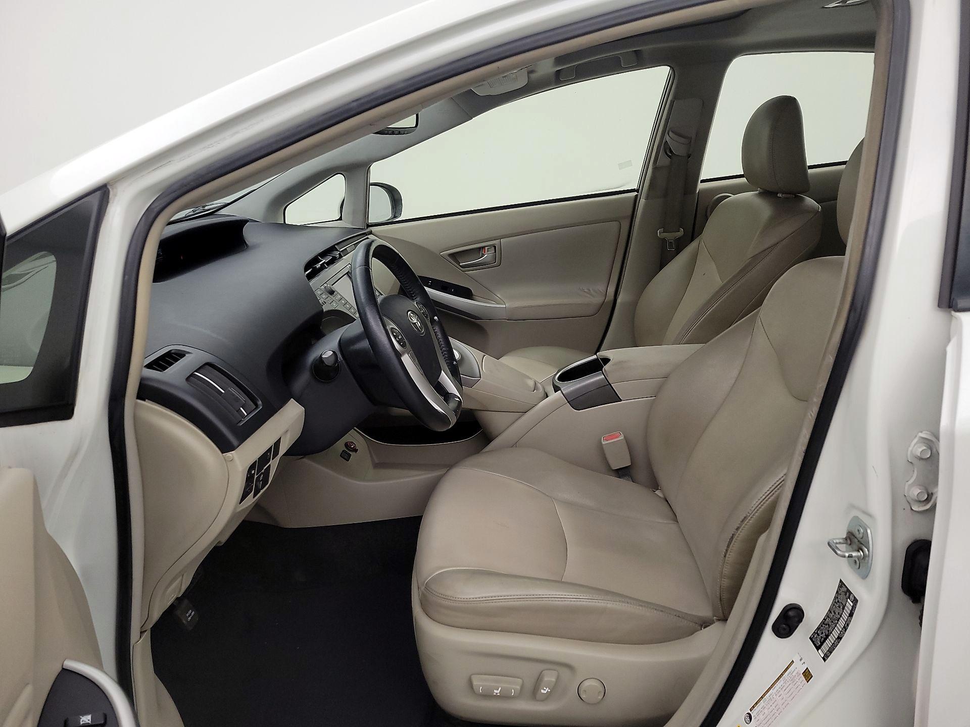 Thumbnail: 2014 Toyota Prius - 11