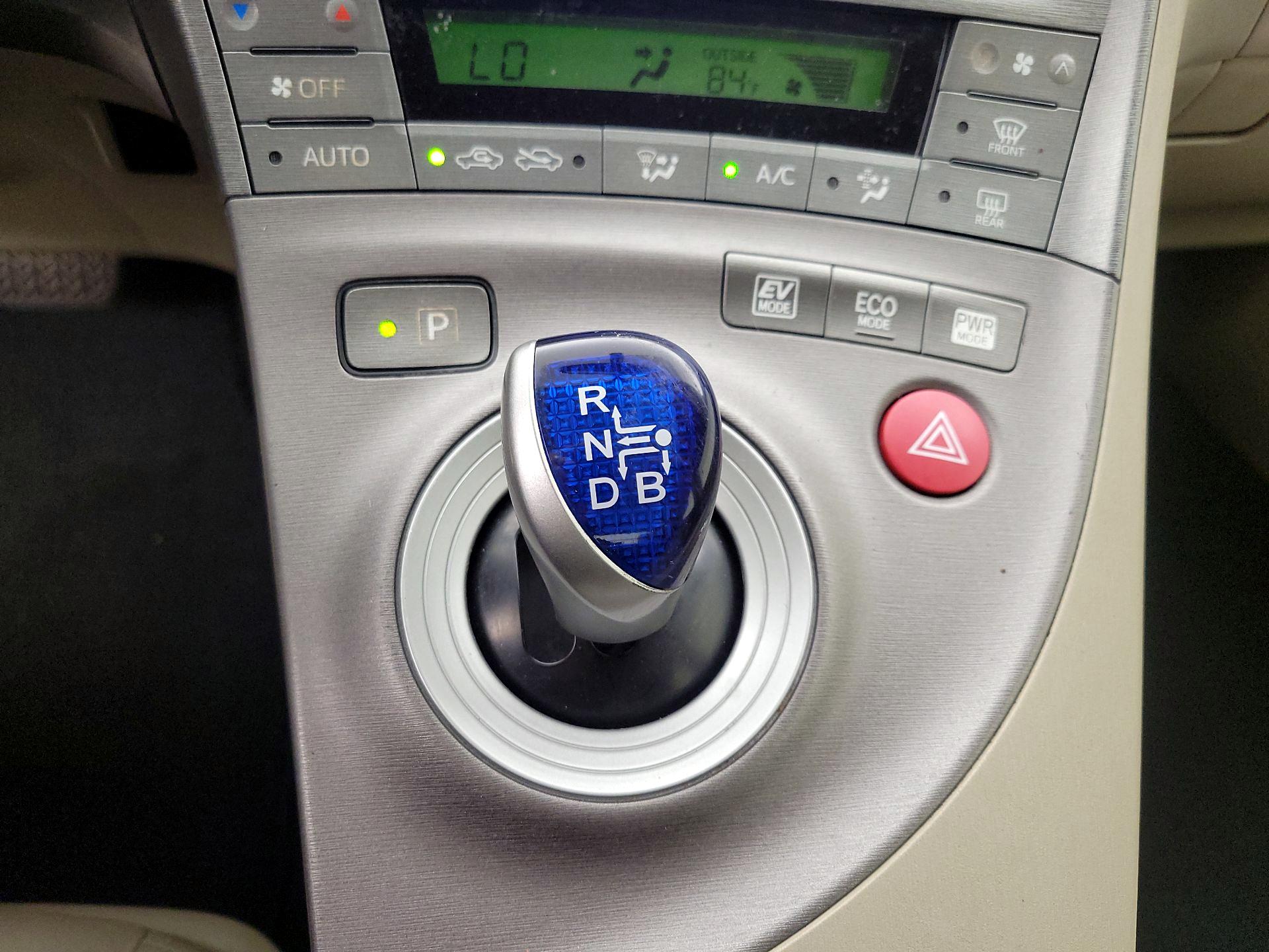 Thumbnail: 2014 Toyota Prius - 18