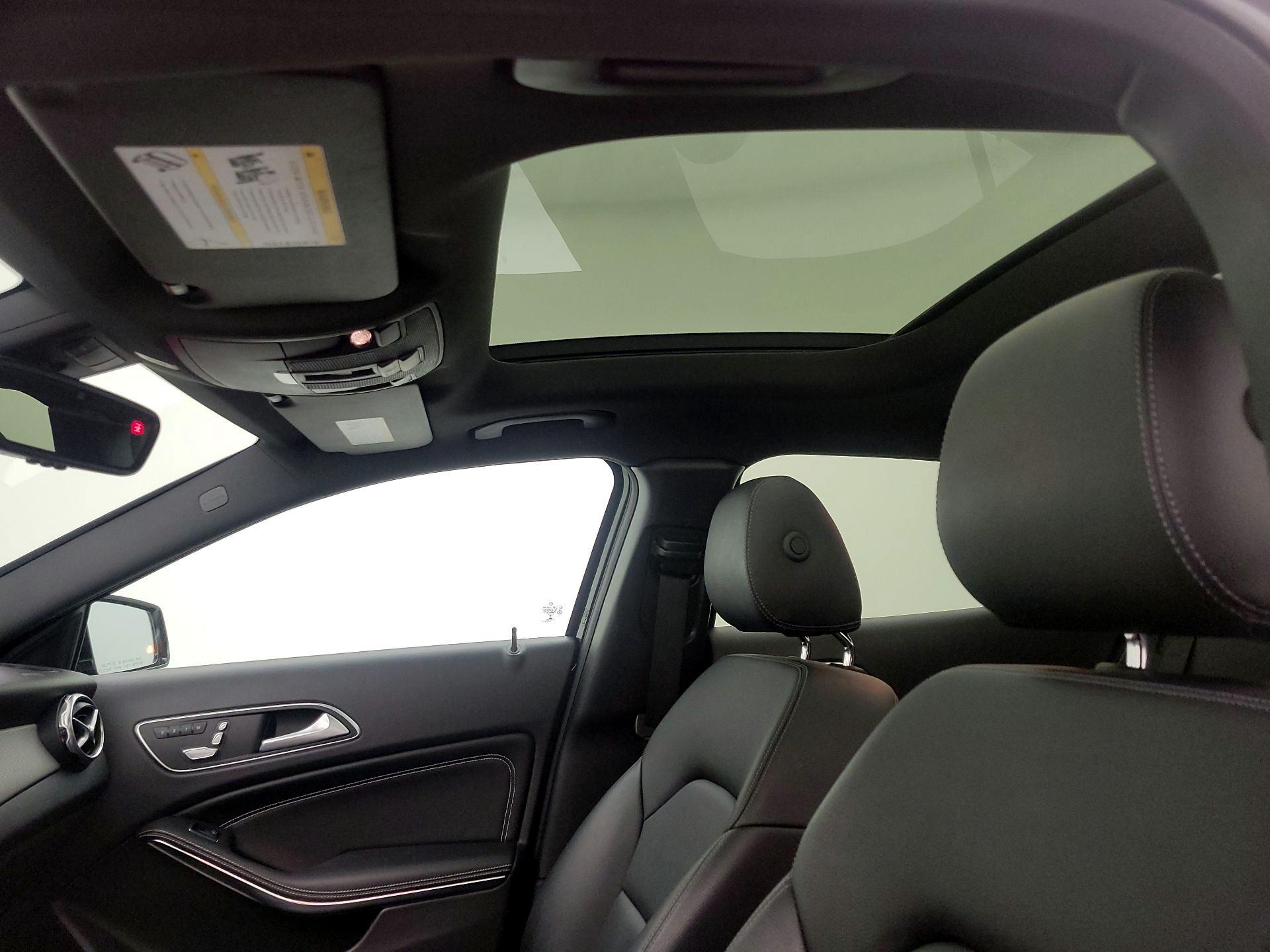 Thumbnail: 2020 Mercedes-Benz GLA - 19