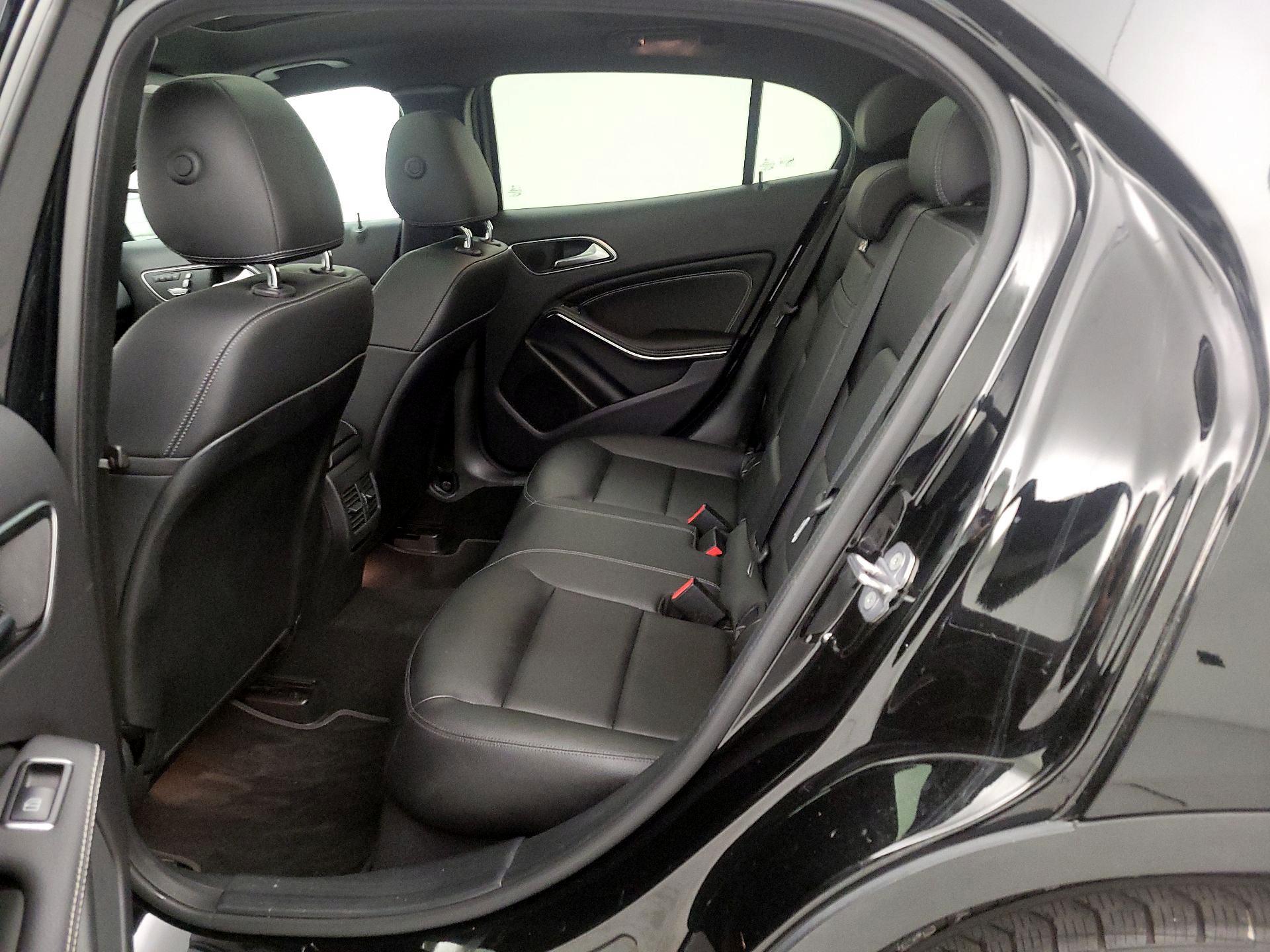 Thumbnail: 2020 Mercedes-Benz GLA - 20