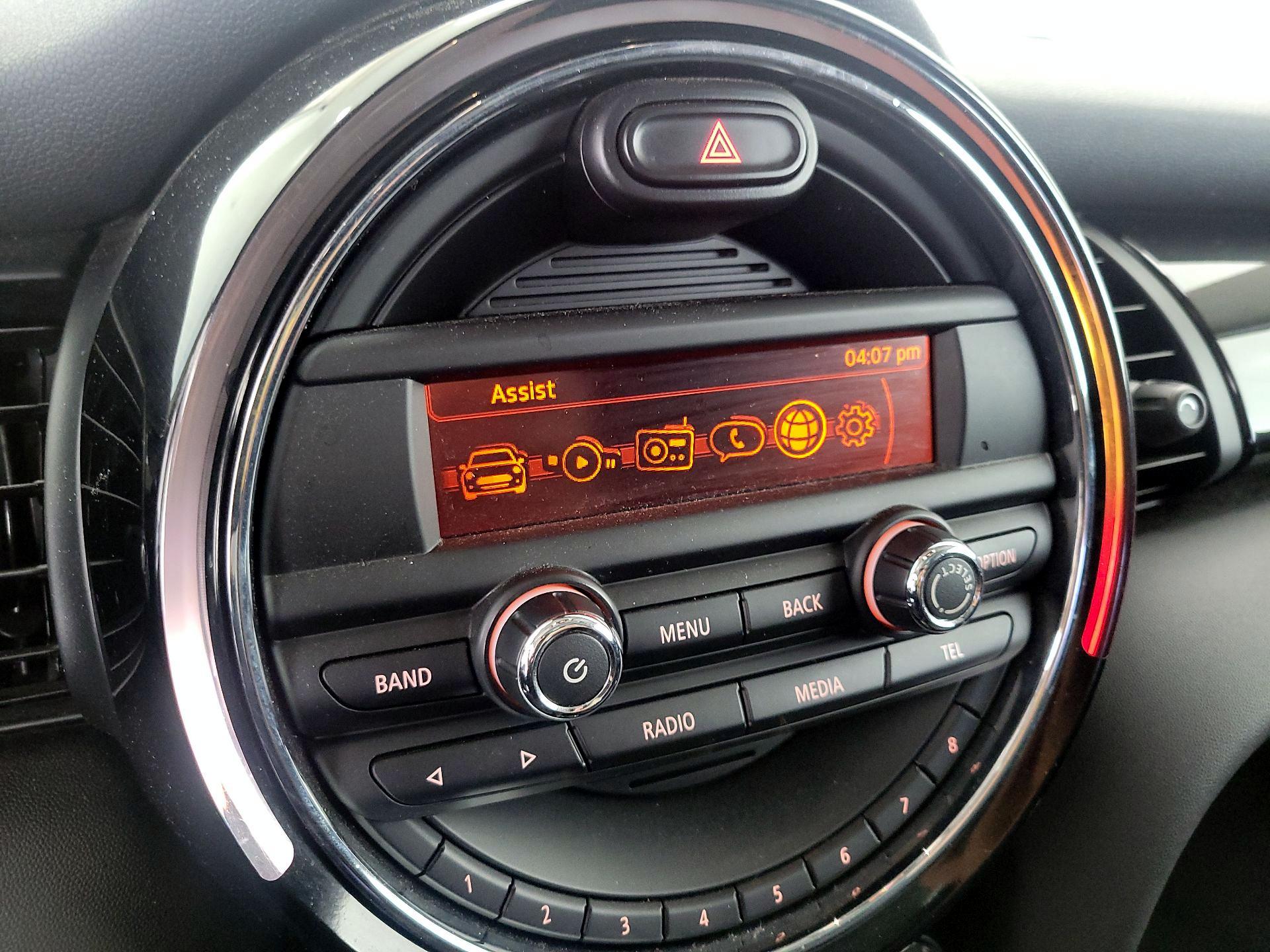 Thumbnail: 2016 MINI Cooper Hardtop - 14