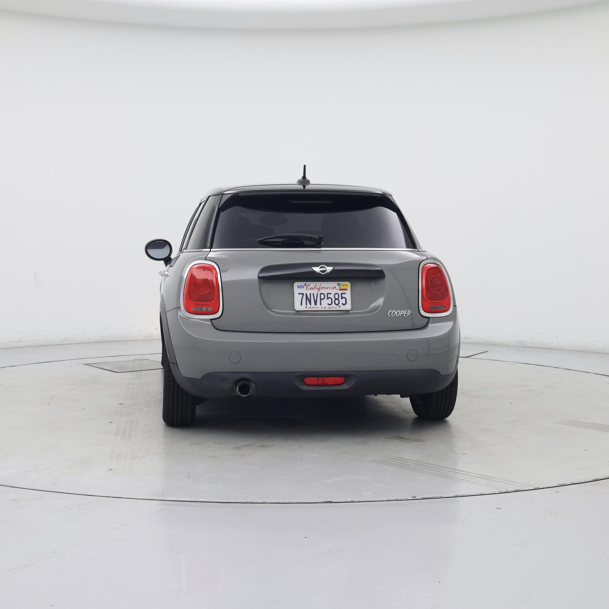 Thumbnail: 2016 MINI Cooper Hardtop - 6