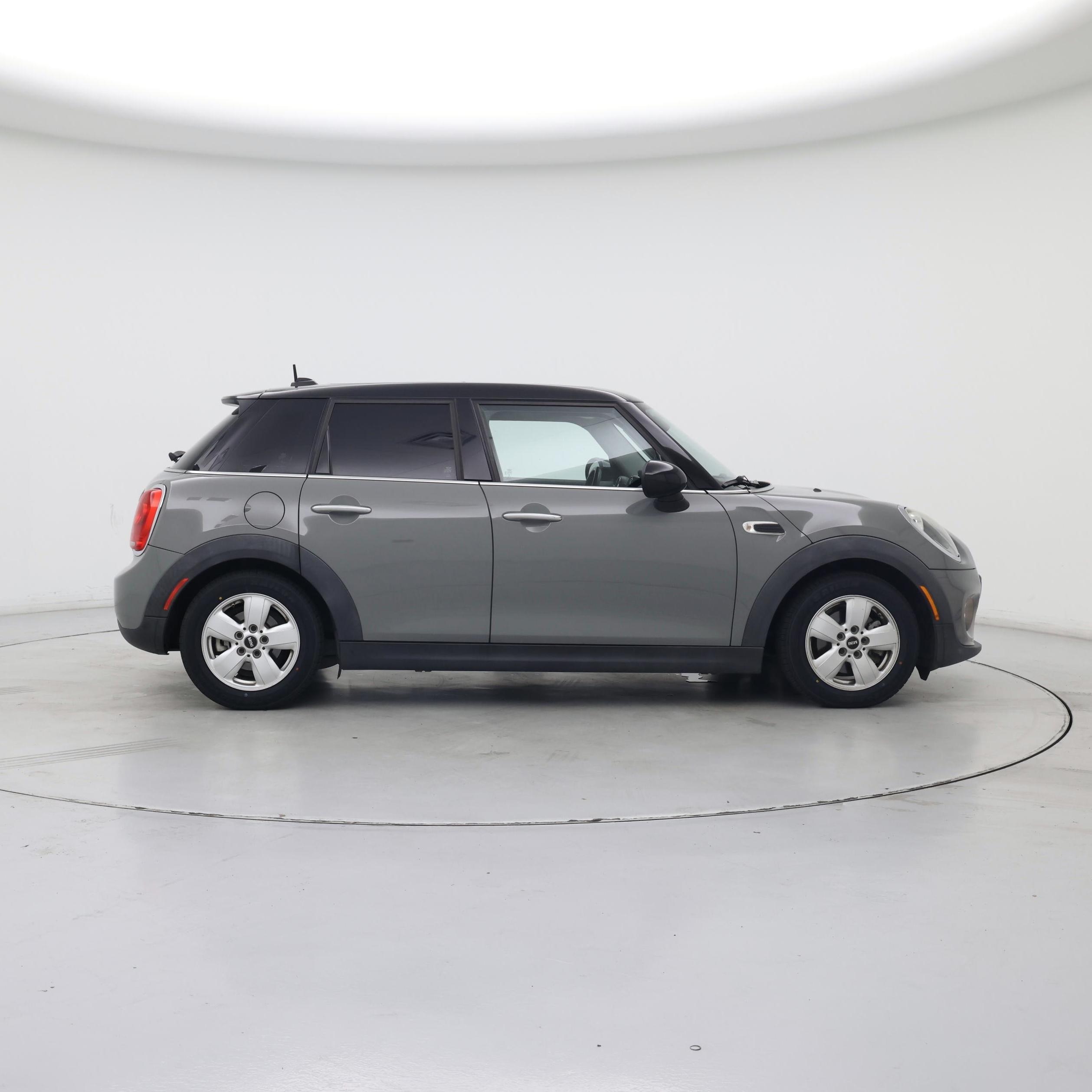 Thumbnail: 2016 MINI Cooper Hardtop - 7