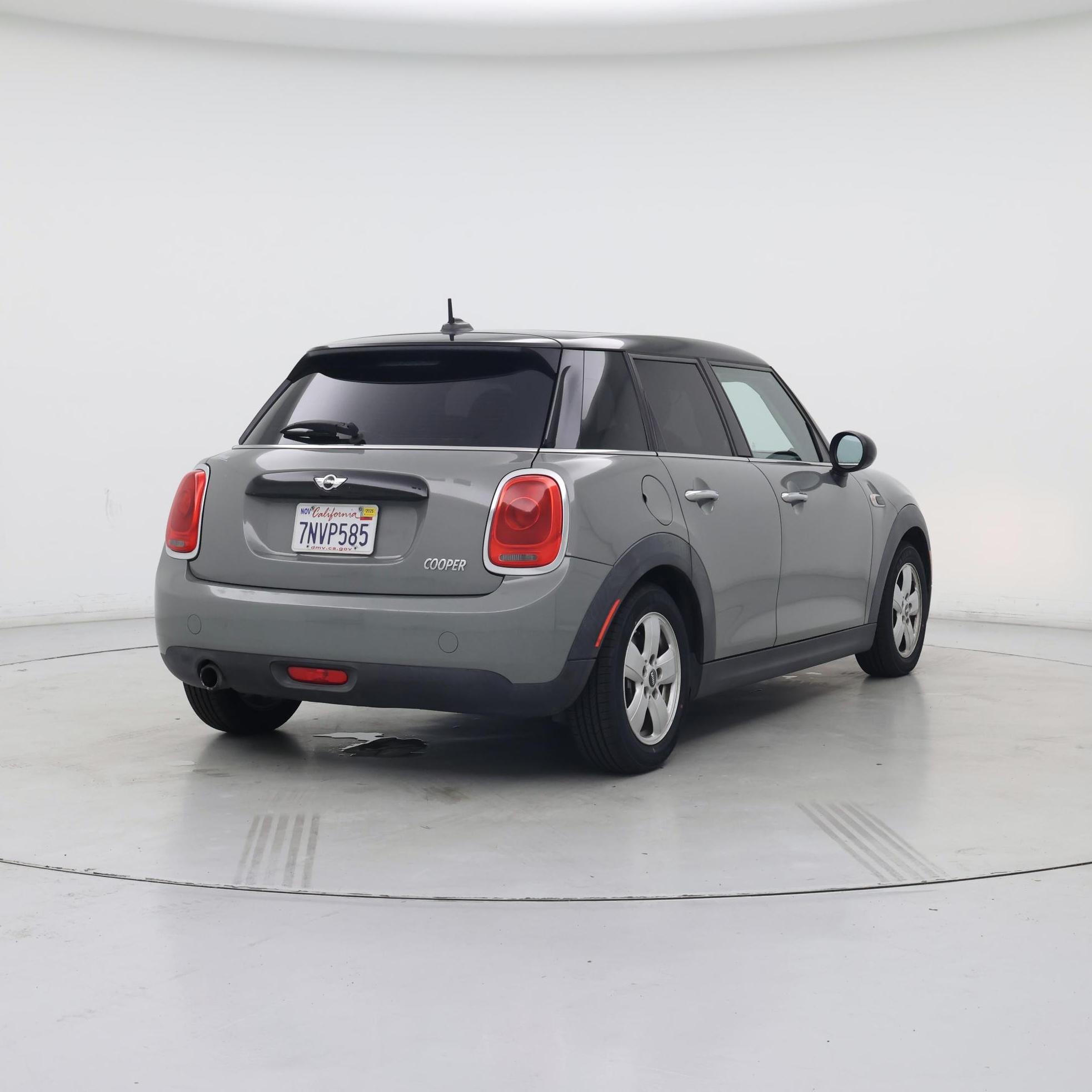 Thumbnail: 2016 MINI Cooper Hardtop - 8