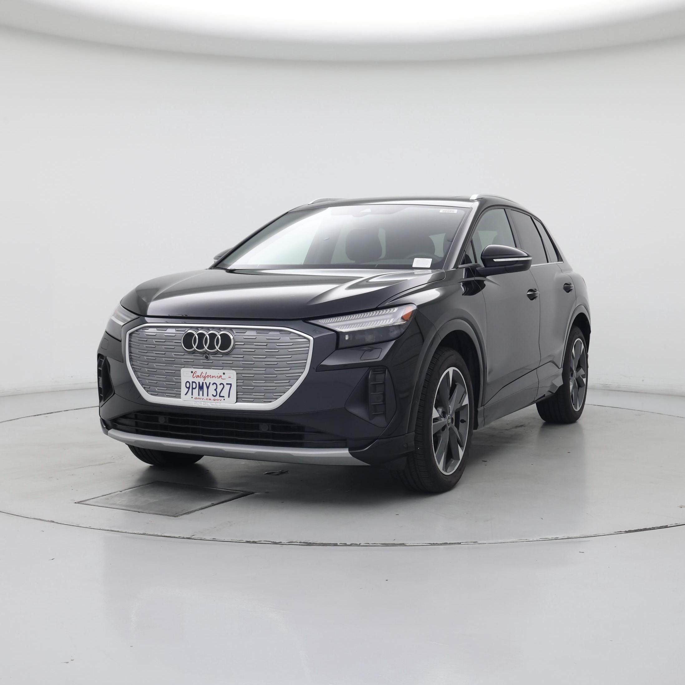 Thumbnail: 2022 Audi Q4 e-tron - 4