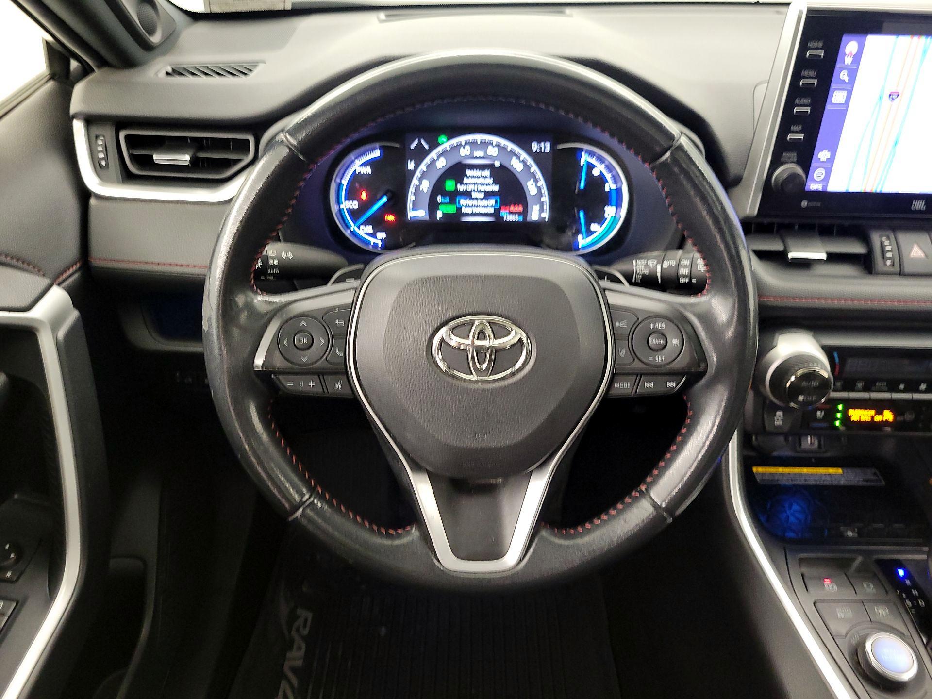 Thumbnail: 2021 Toyota RAV4 - 10