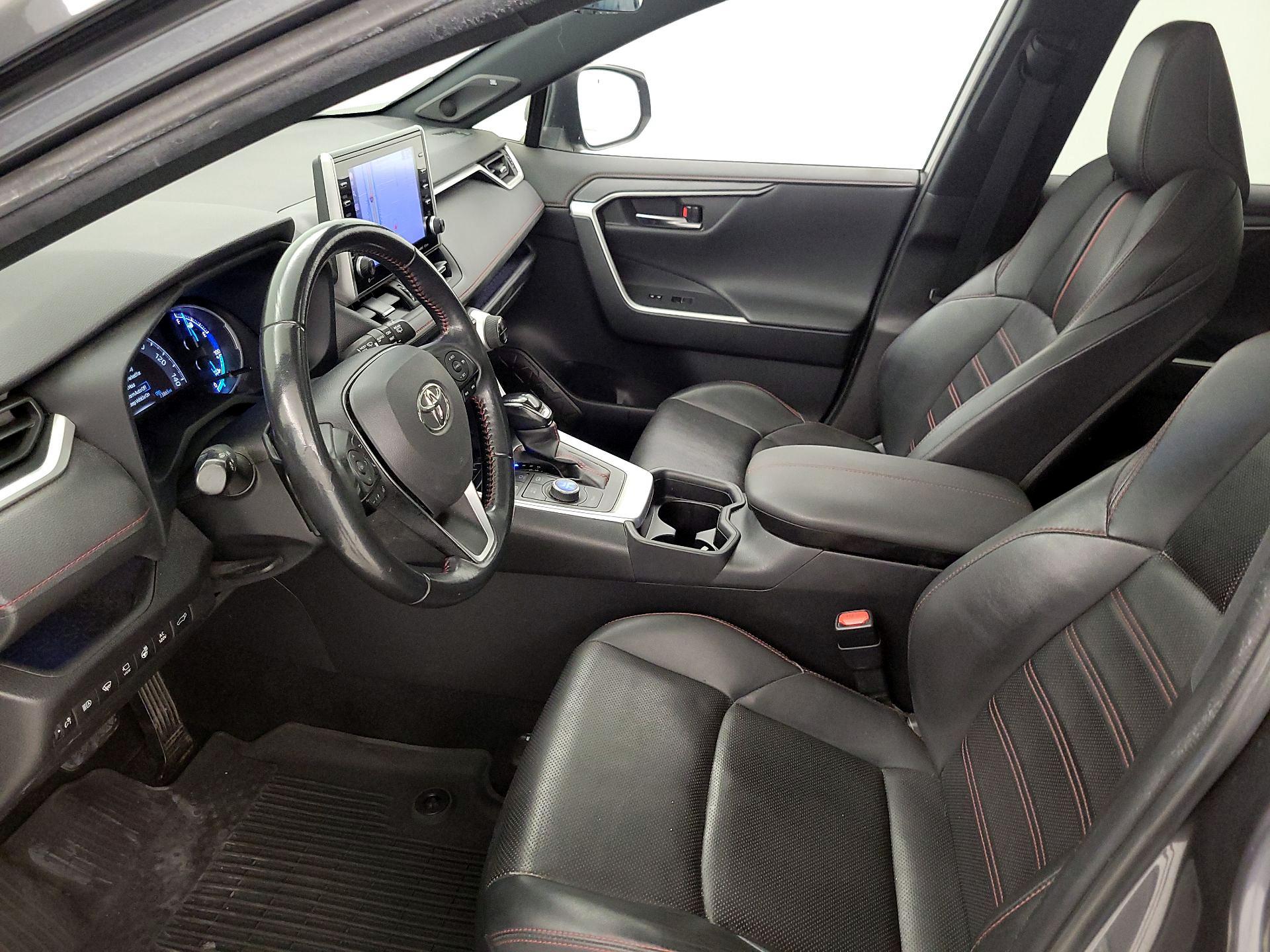 Thumbnail: 2021 Toyota RAV4 - 11
