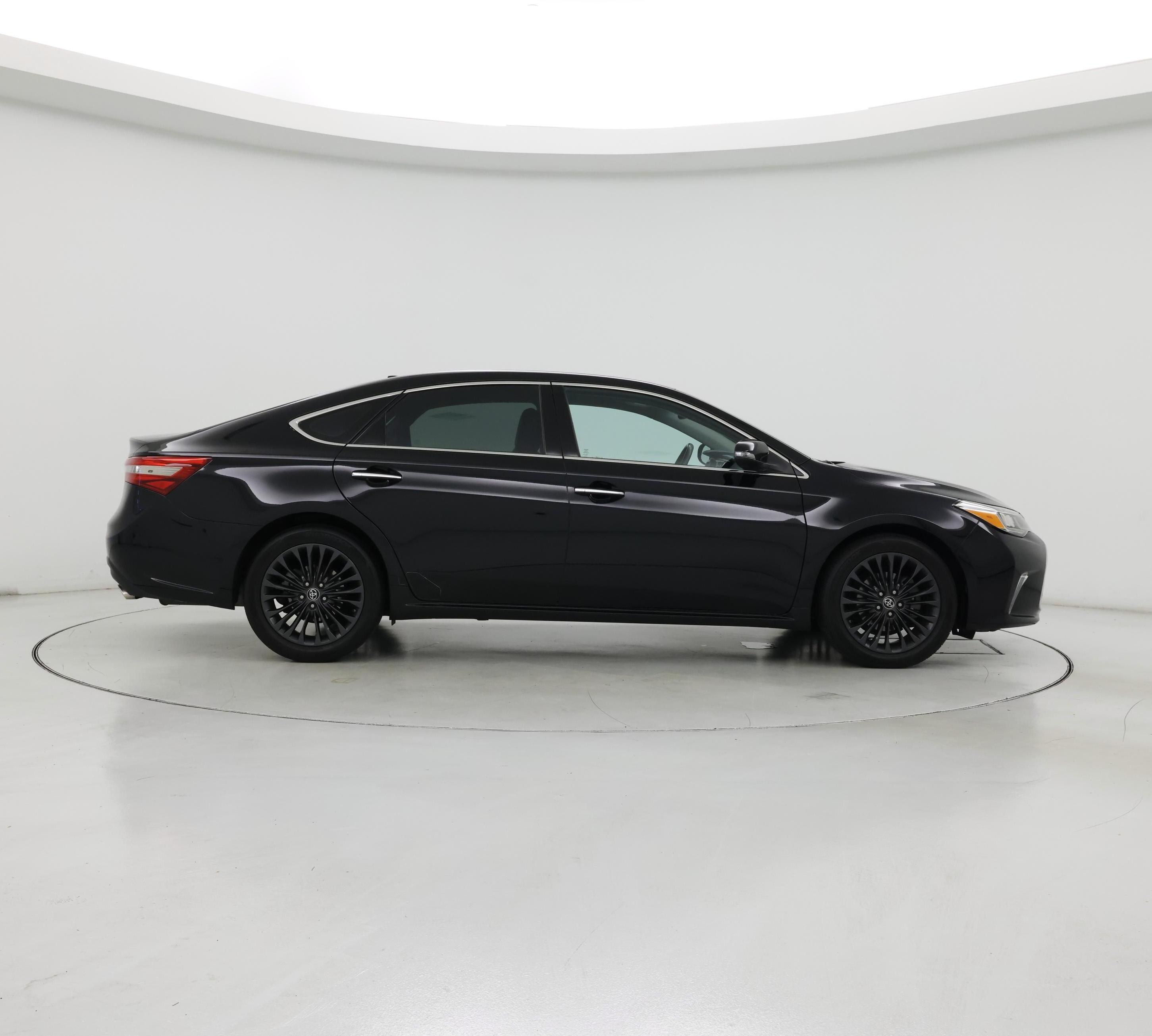 Thumbnail: 2017 Toyota Avalon - 7
