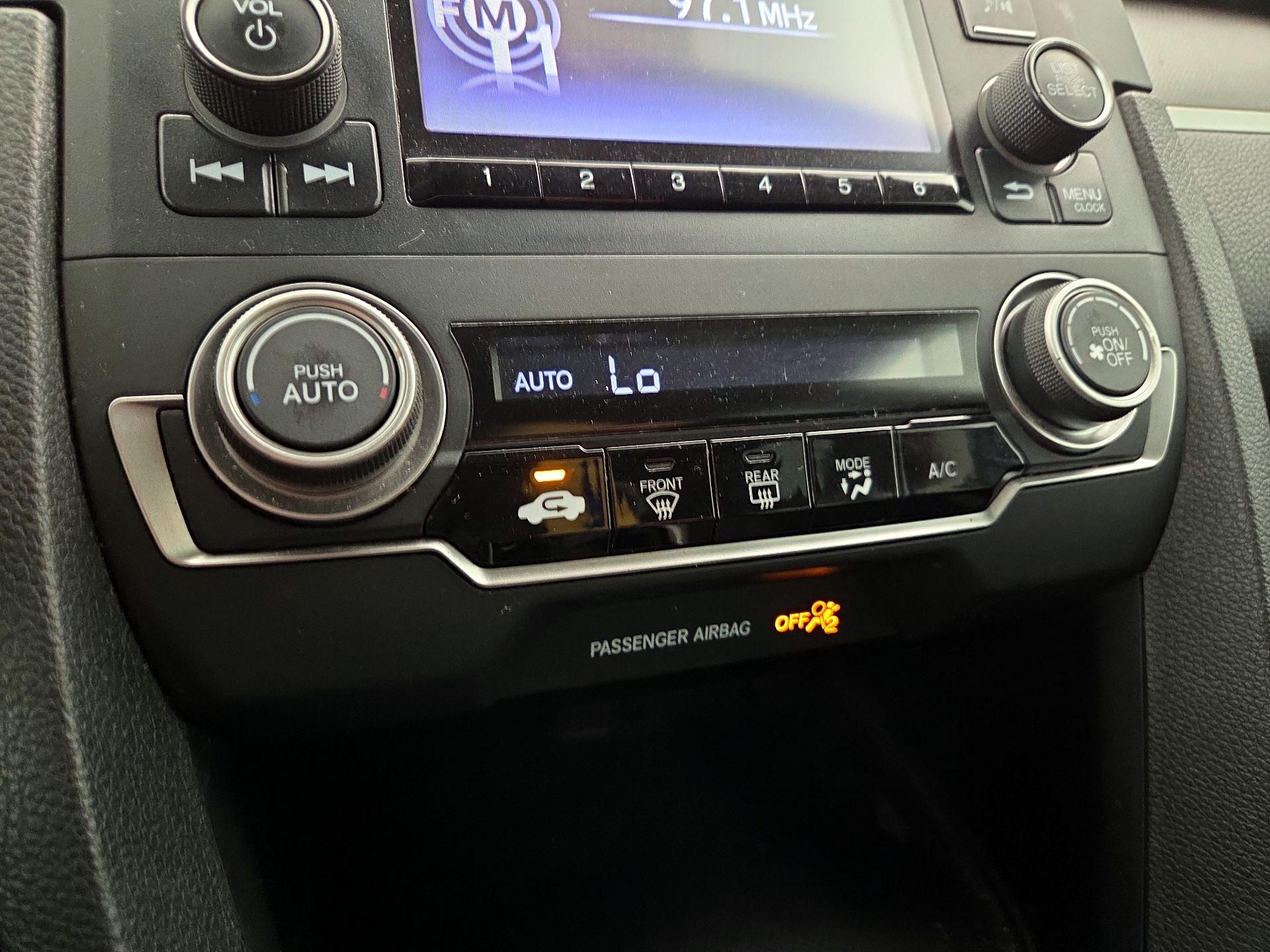 Thumbnail: 2016 Honda Civic - 16