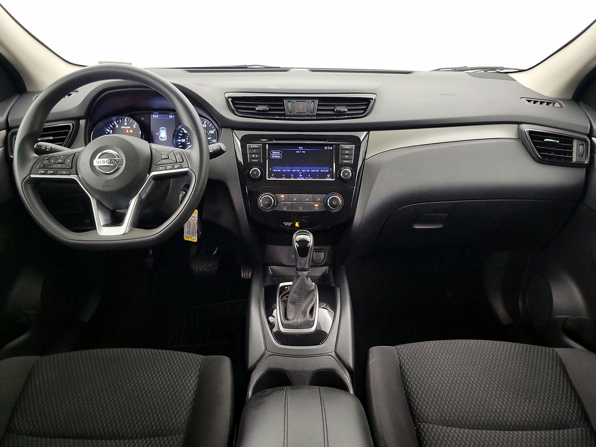 Thumbnail: 2019 Nissan Rogue Sport - 9