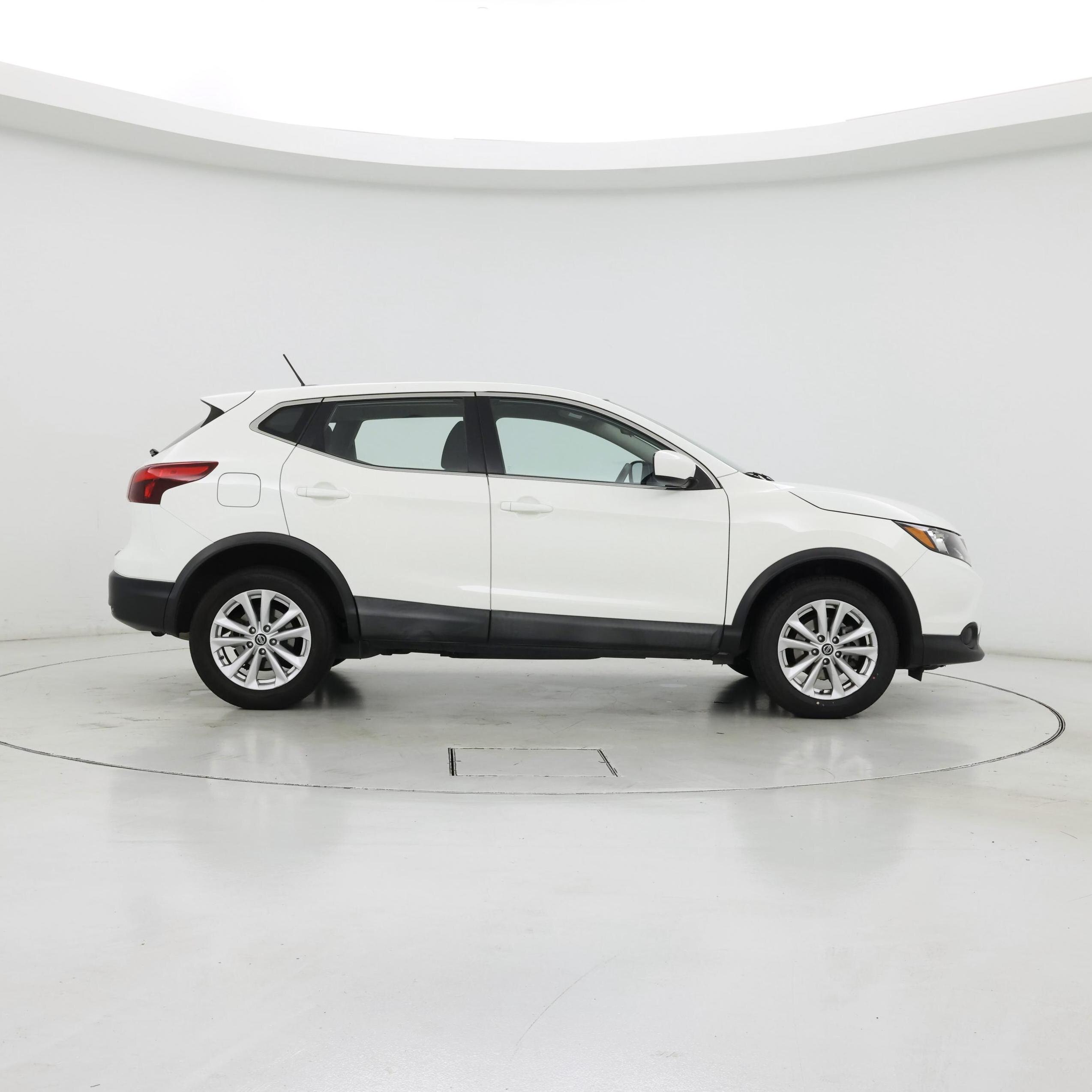 Thumbnail: 2019 Nissan Rogue Sport - 7