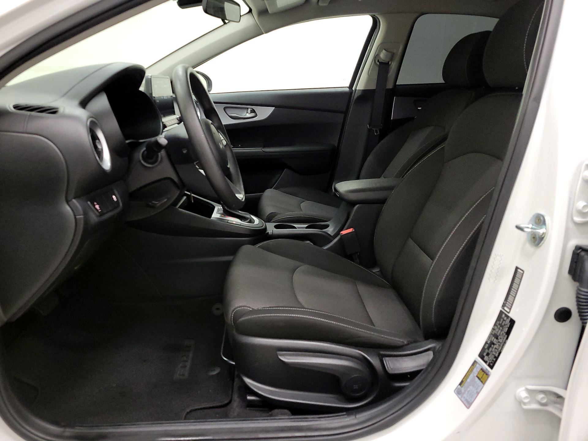 Thumbnail: 2023 Kia Forte - 11