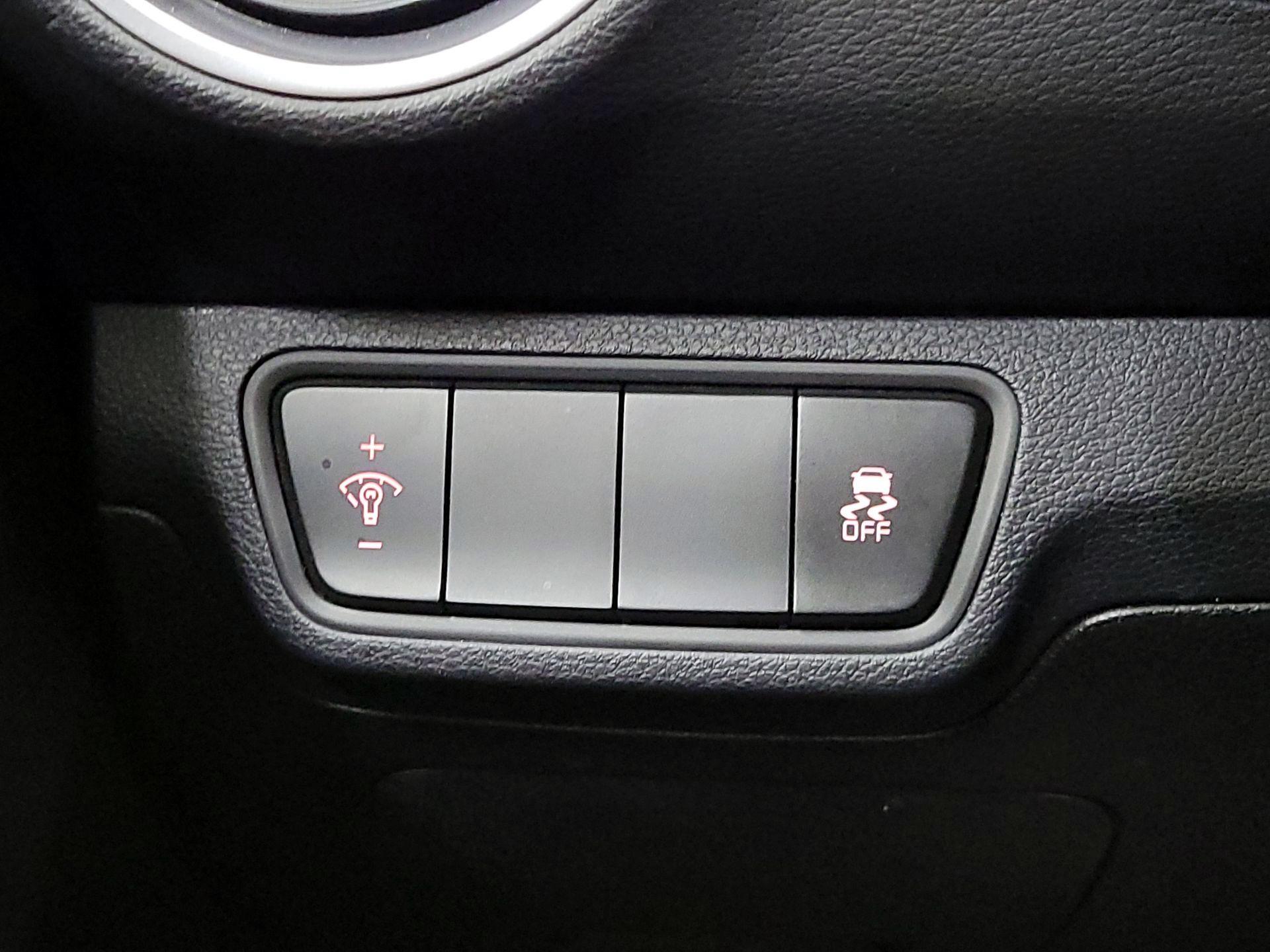 Thumbnail: 2023 Kia Forte - 13