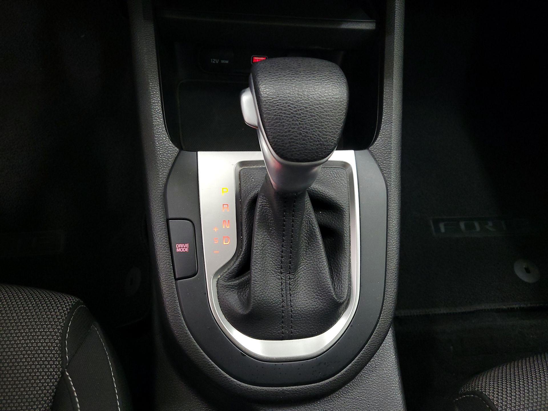 Thumbnail: 2023 Kia Forte - 17