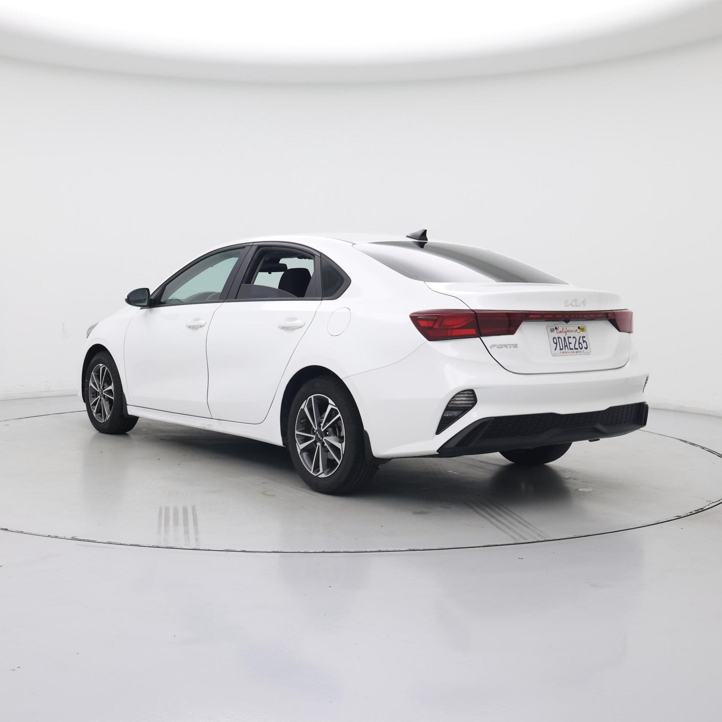 Thumbnail: 2023 Kia Forte - 2