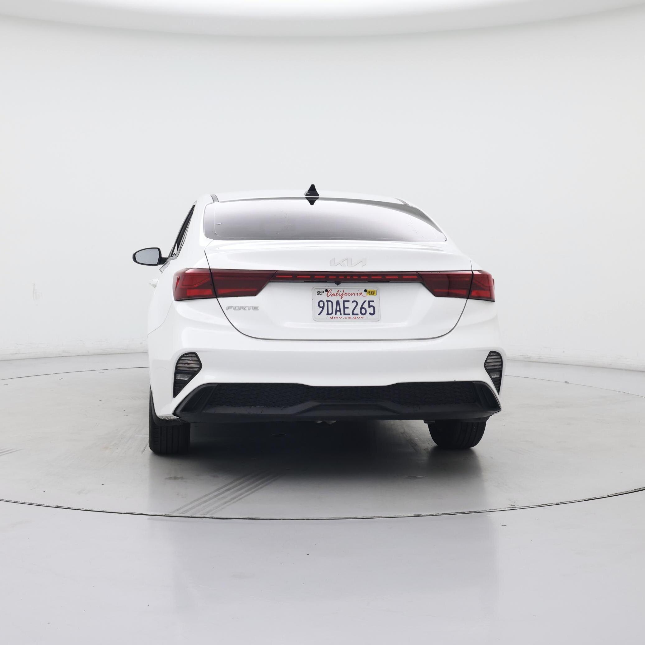 Thumbnail: 2023 Kia Forte - 6