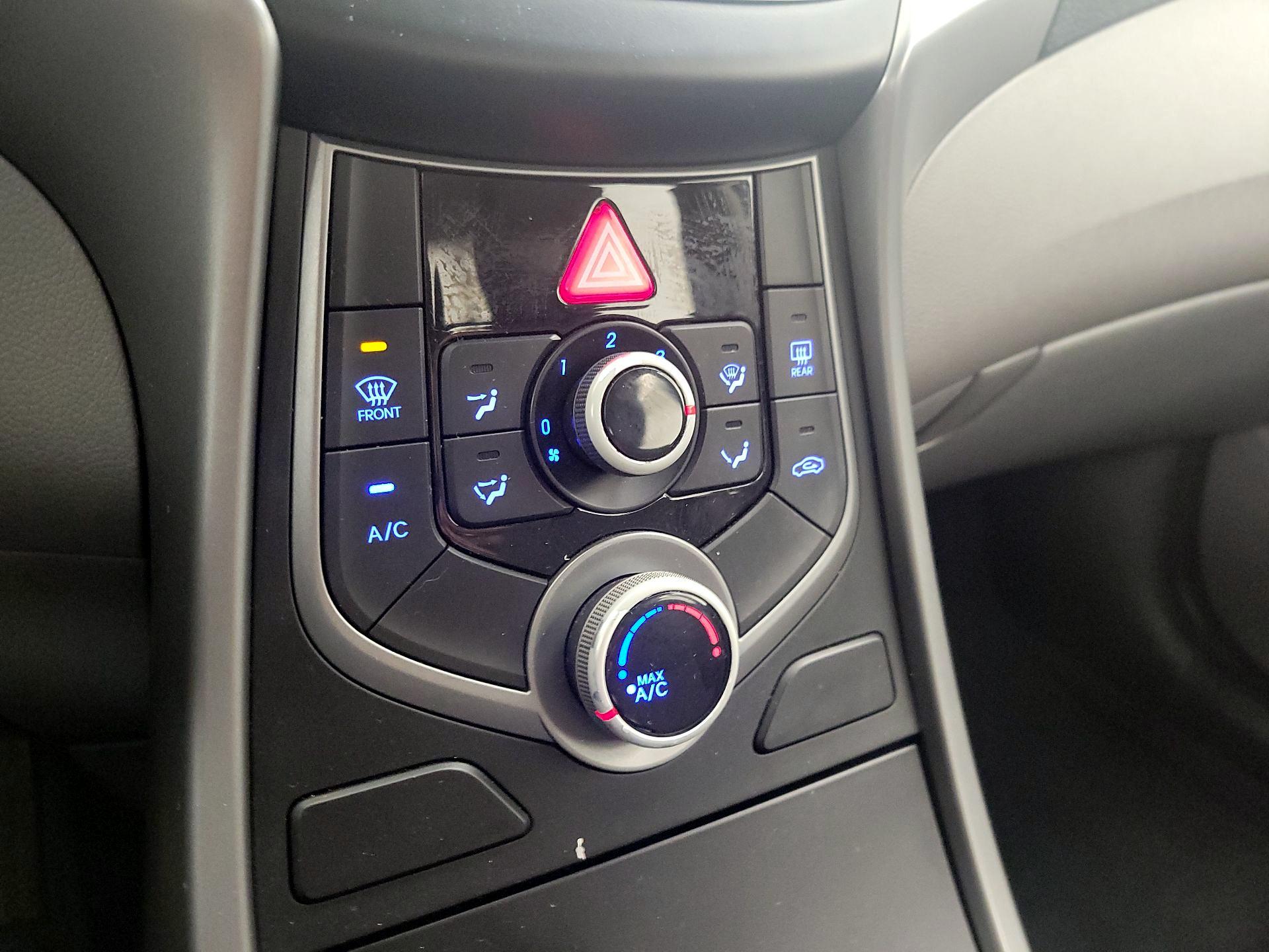 Thumbnail: 2016 Hyundai Elantra - 15