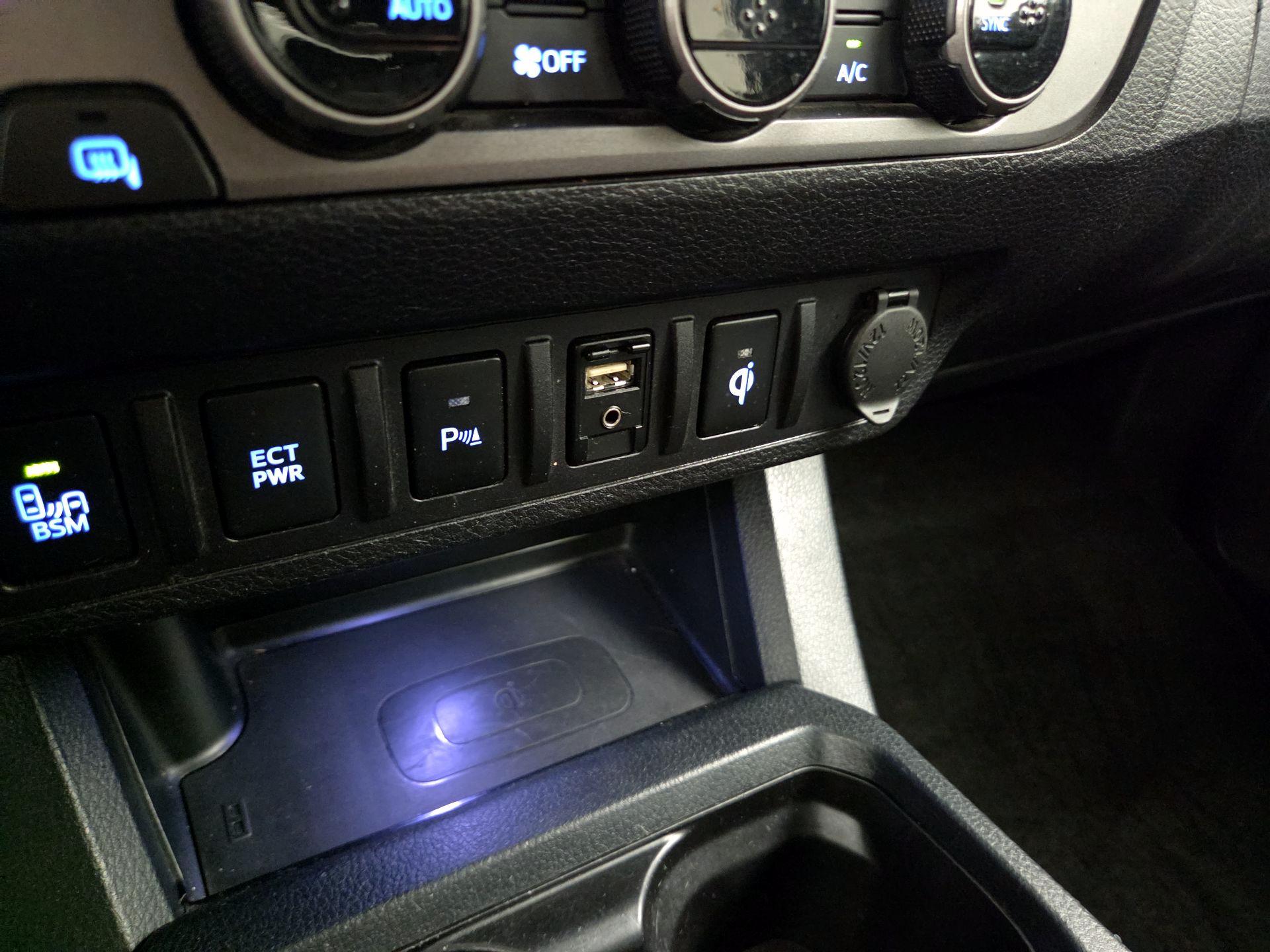 Thumbnail: 2016 Toyota Tacoma - 19