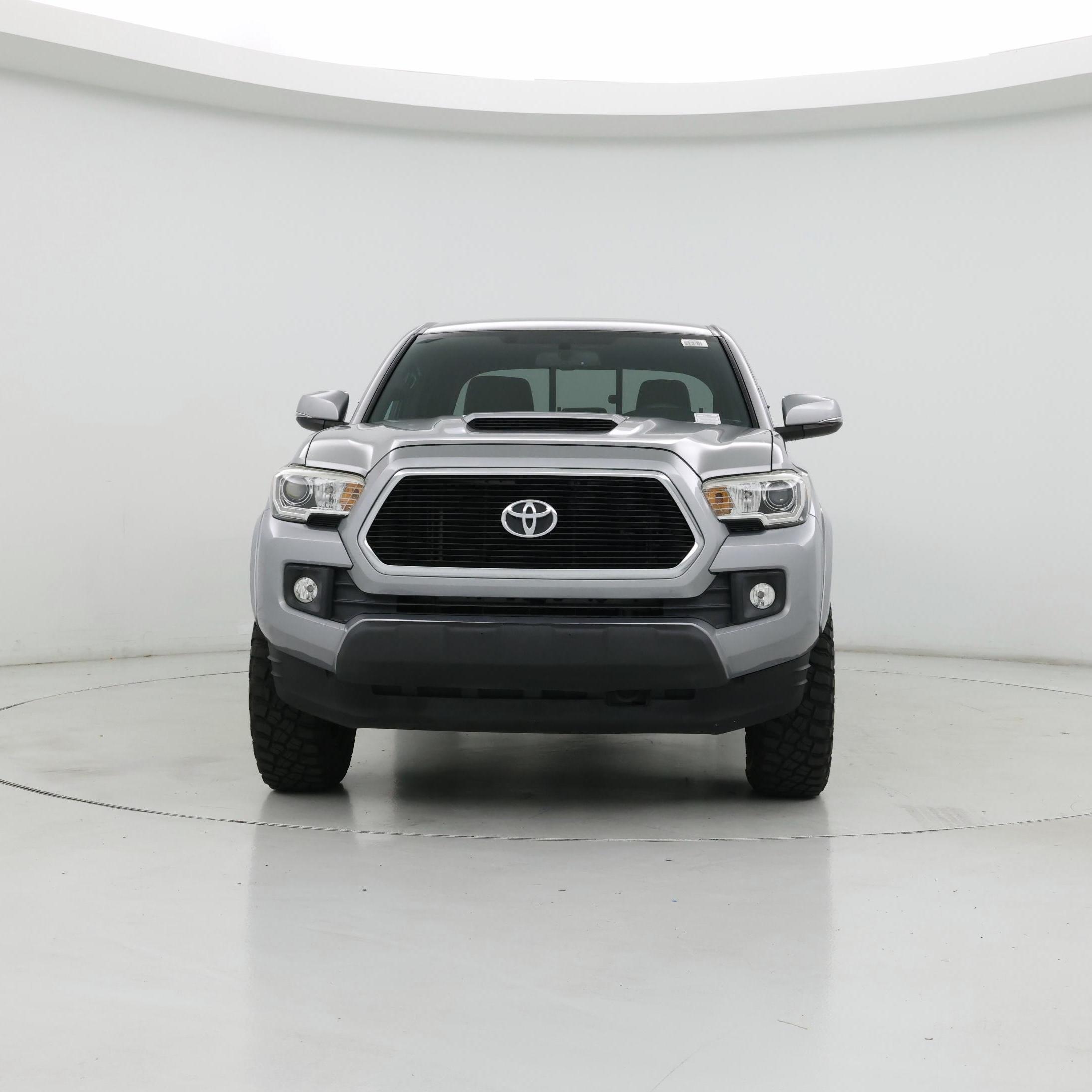 Thumbnail: 2016 Toyota Tacoma - 5