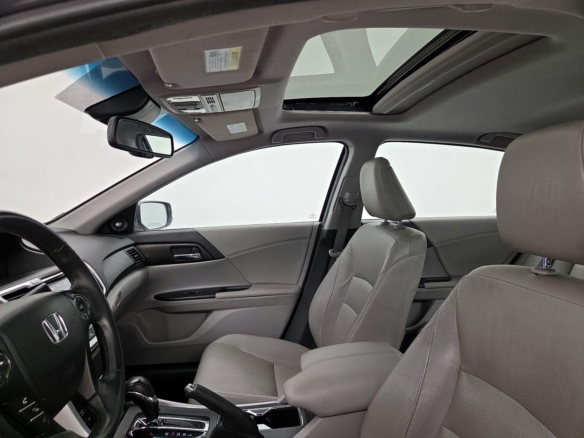 Thumbnail: 2015 Honda Accord - 19