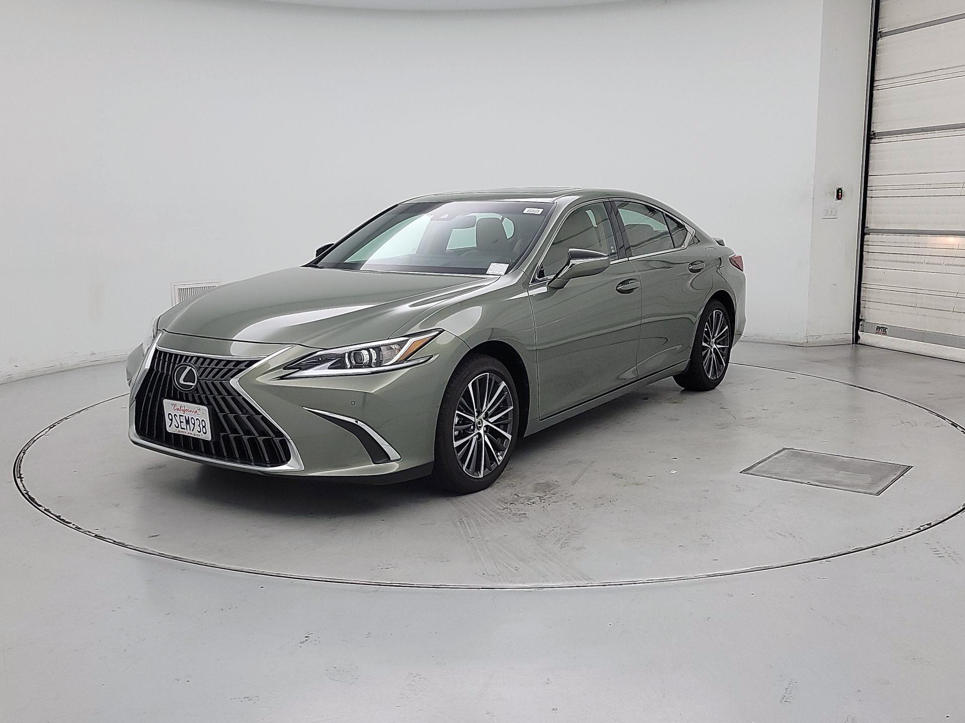 Thumbnail: 2025 Lexus ES - 3