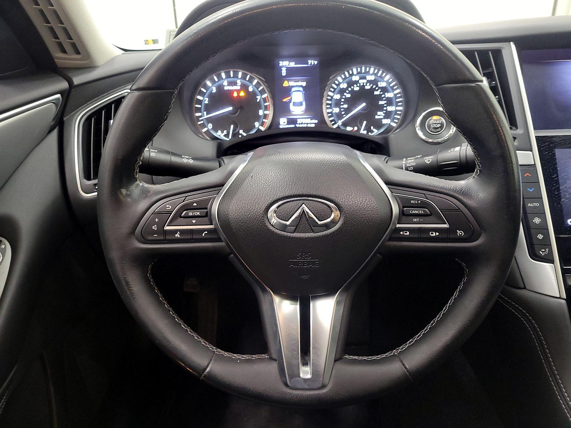 Thumbnail: 2020 INFINITI Q50 - 10