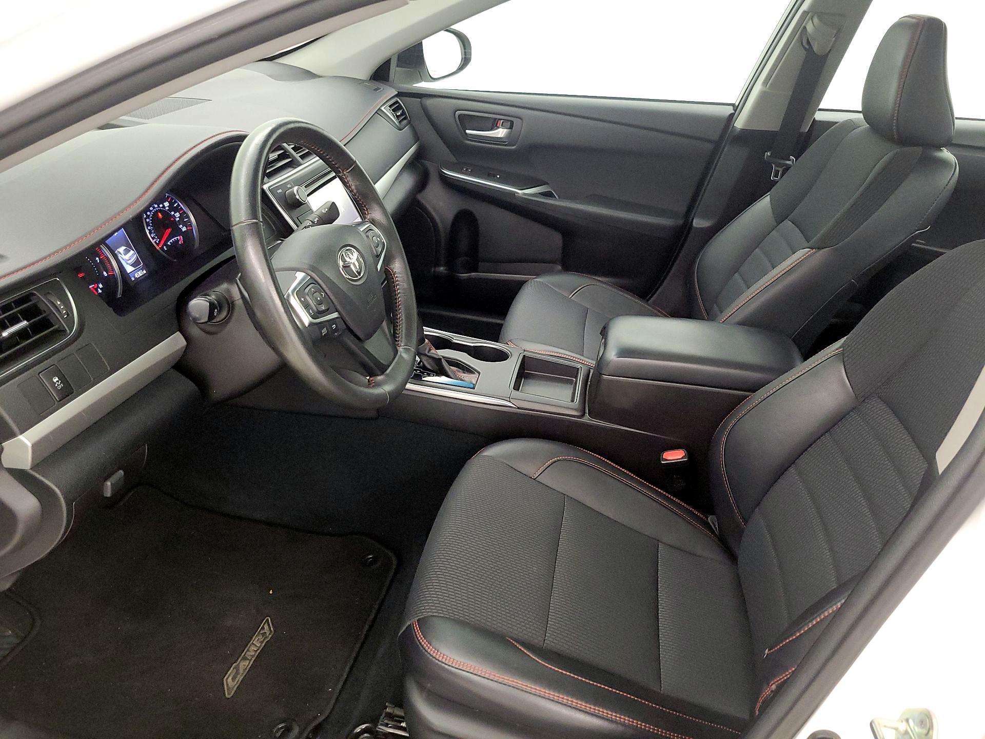 Thumbnail: 2017 Toyota Camry - 11