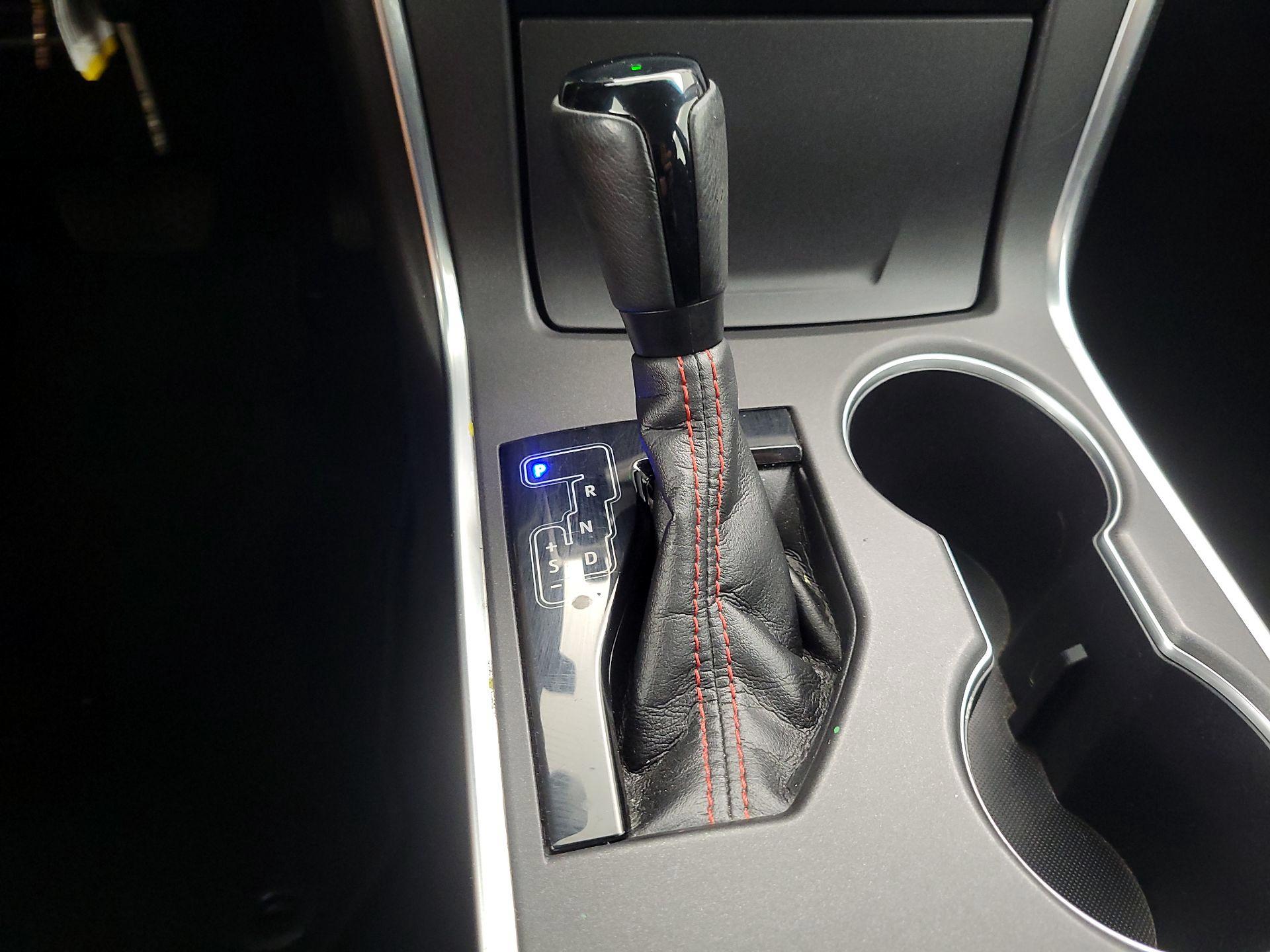 Thumbnail: 2017 Toyota Camry - 17