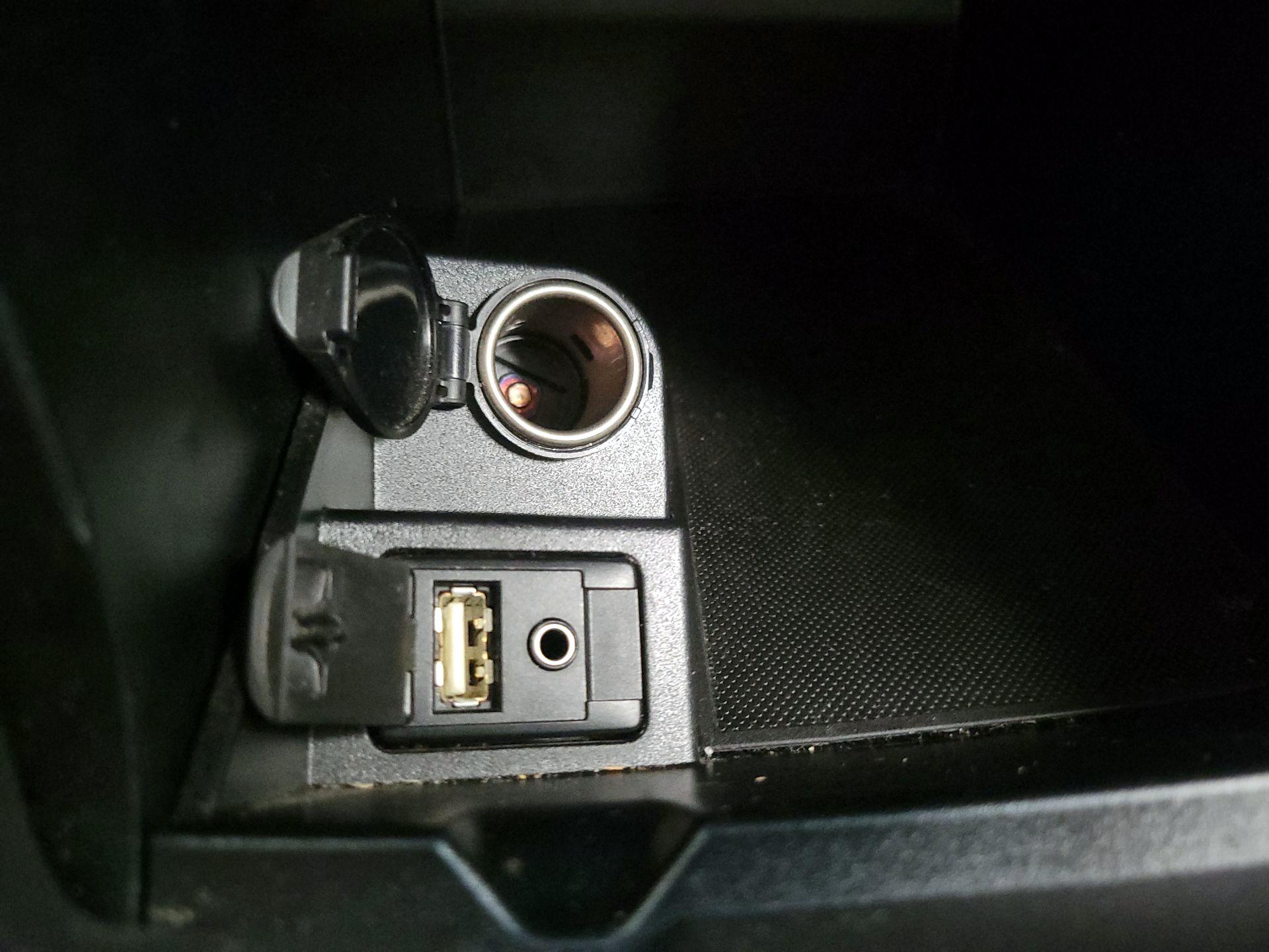 Thumbnail: 2017 Toyota Camry - 18