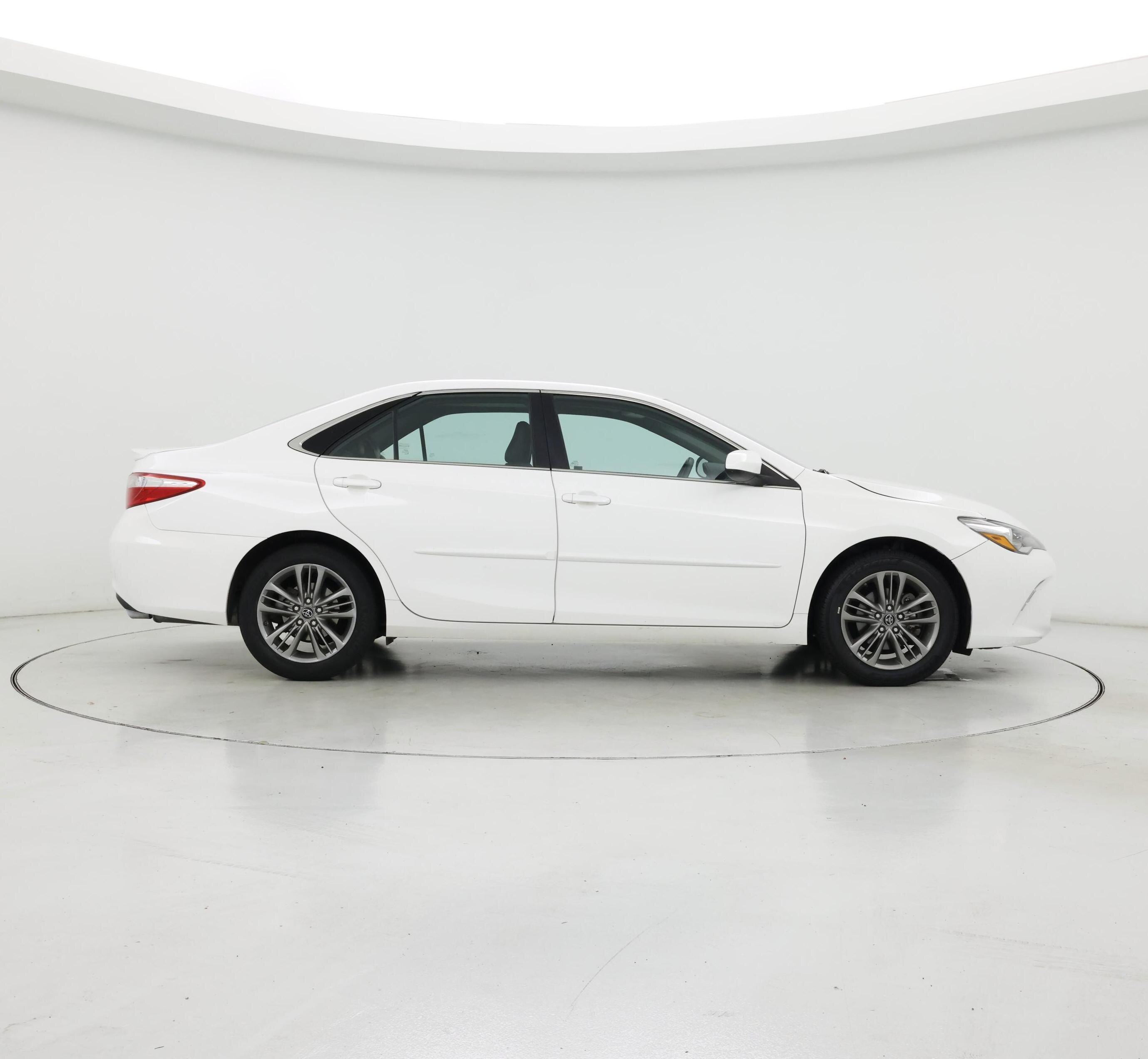 Thumbnail: 2017 Toyota Camry - 7