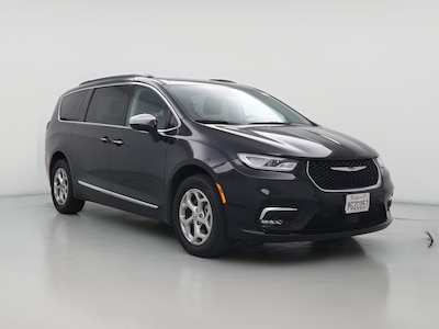 Gray 2023 Chrysler Pacifica Limited