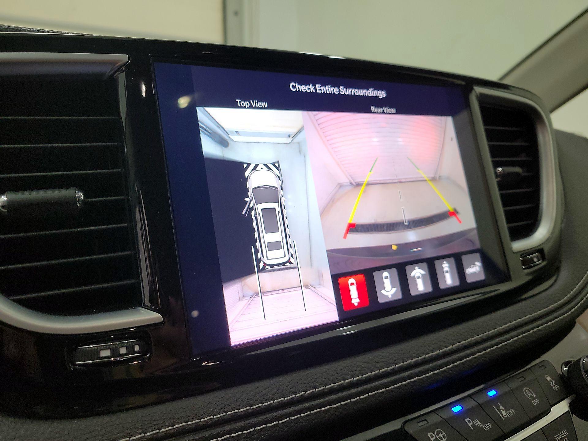 Thumbnail: 2023 Chrysler Pacifica - 14